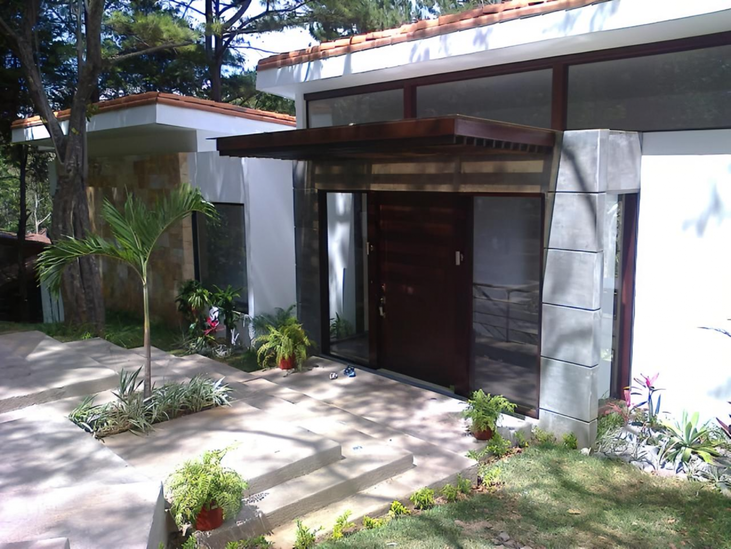 Exclusive Mountain Home in a High-End Private Gated Community – Santa Ana