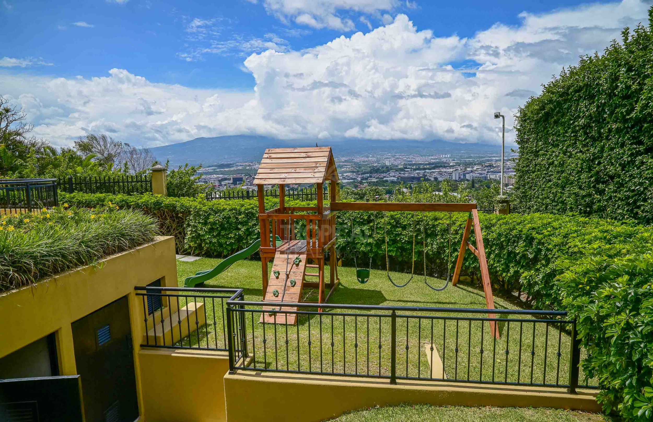 Luxury Apartment with Stunning Views – Valle del Tamarindo, Escazú