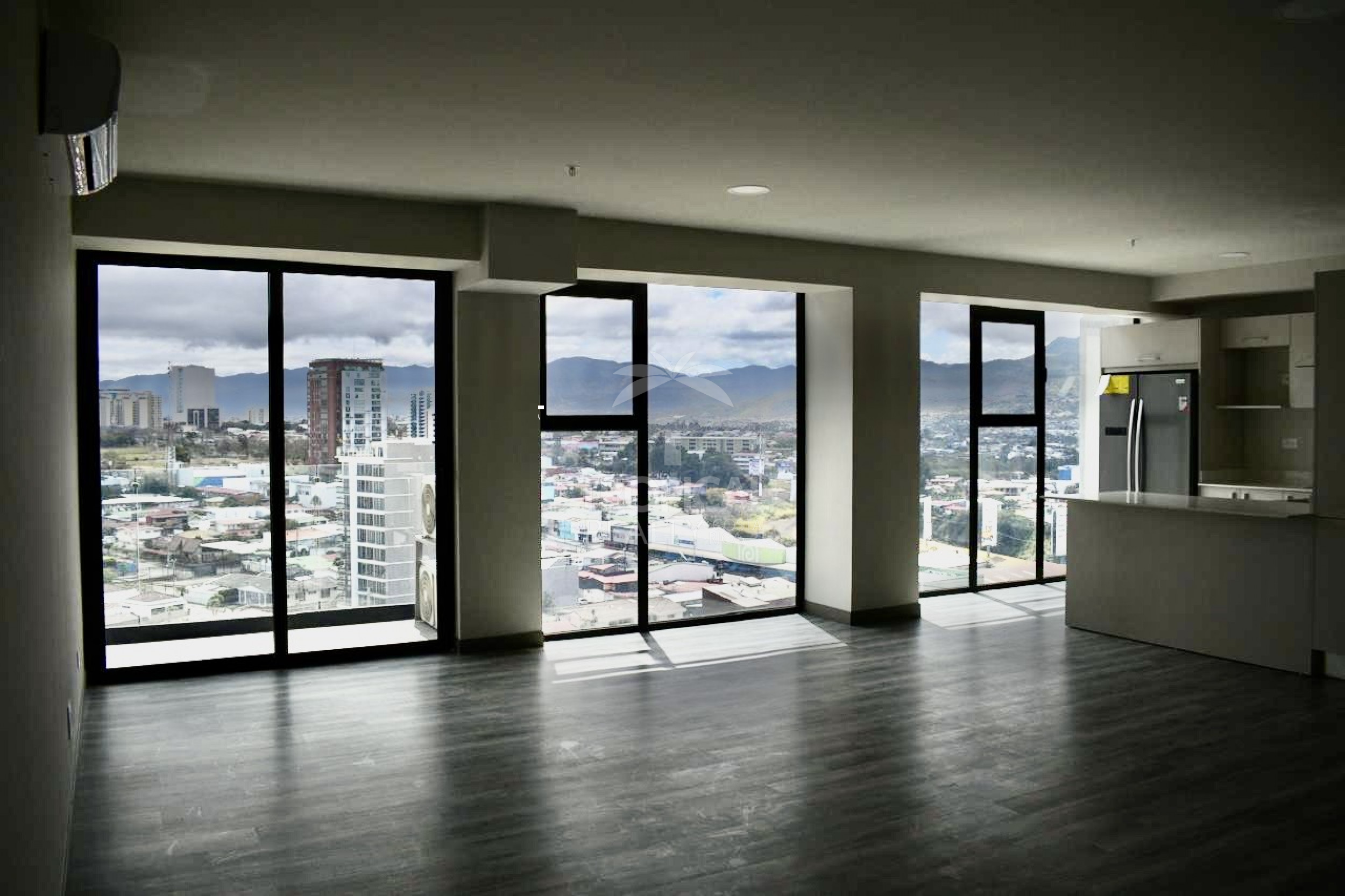Apartment for Sale in Cosmopolitan Tower, Rohrmoser