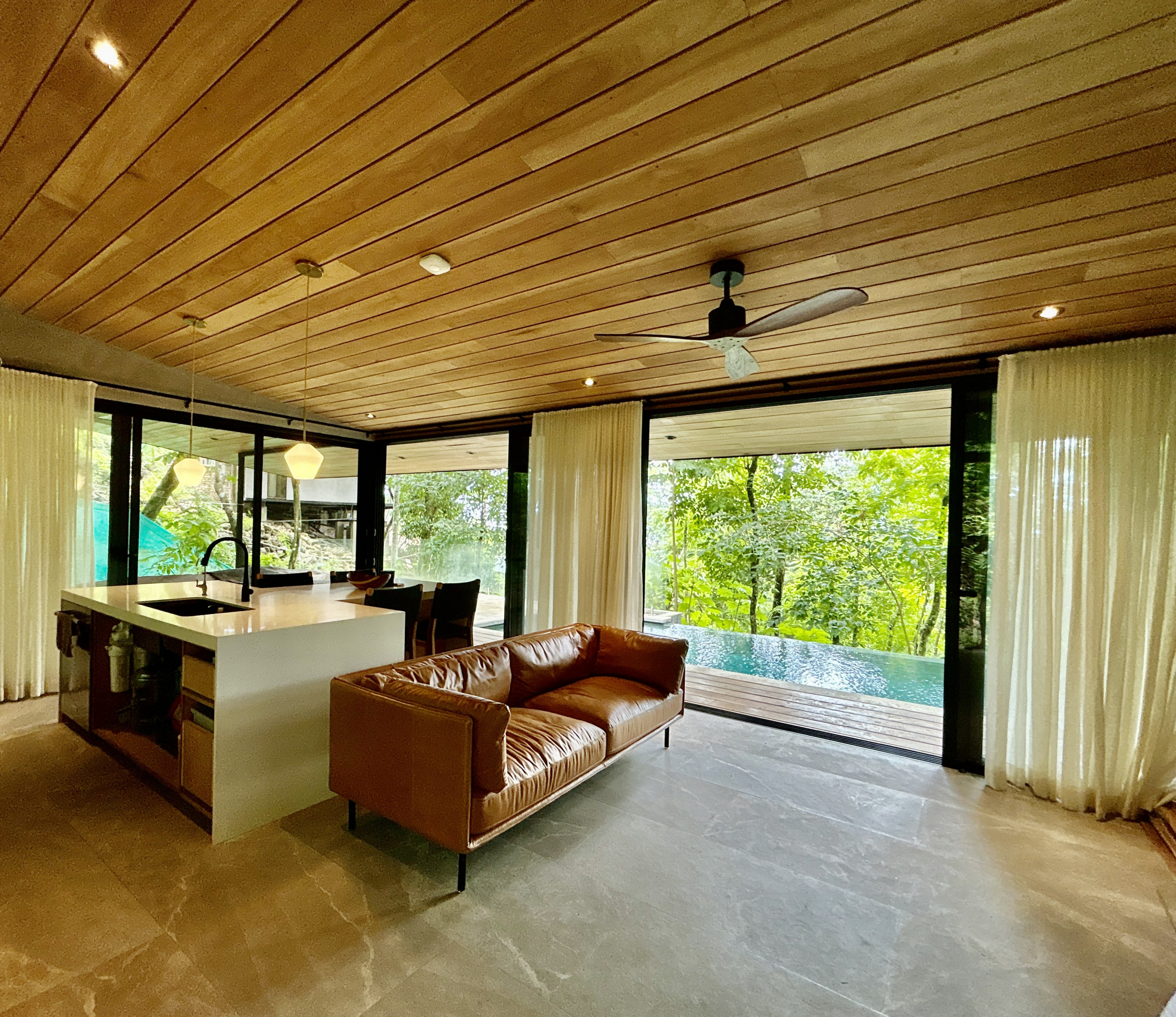 Modern Retreat Surrounded by Lush Nature in Santa Teresa
