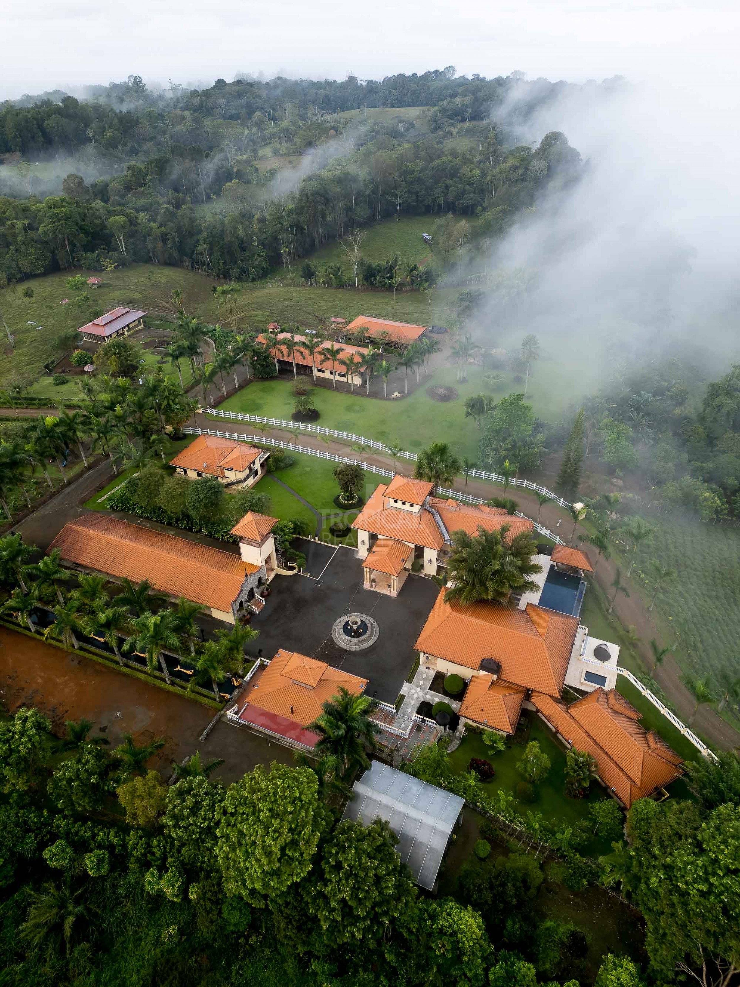 Grand Luxury Estate – Rancho Villa Verde