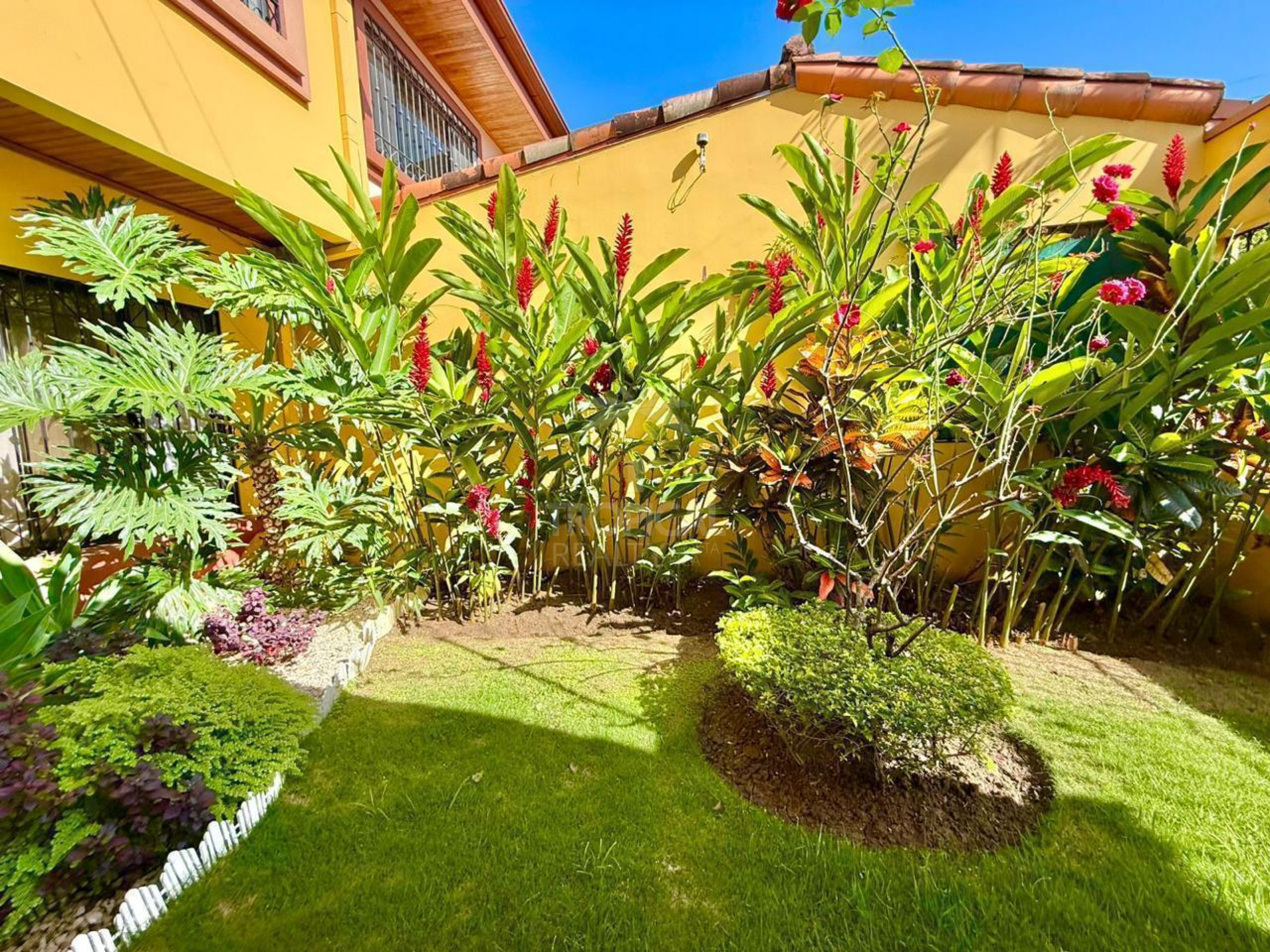 Independent Home for Sale  – Los Laureles, Escazú