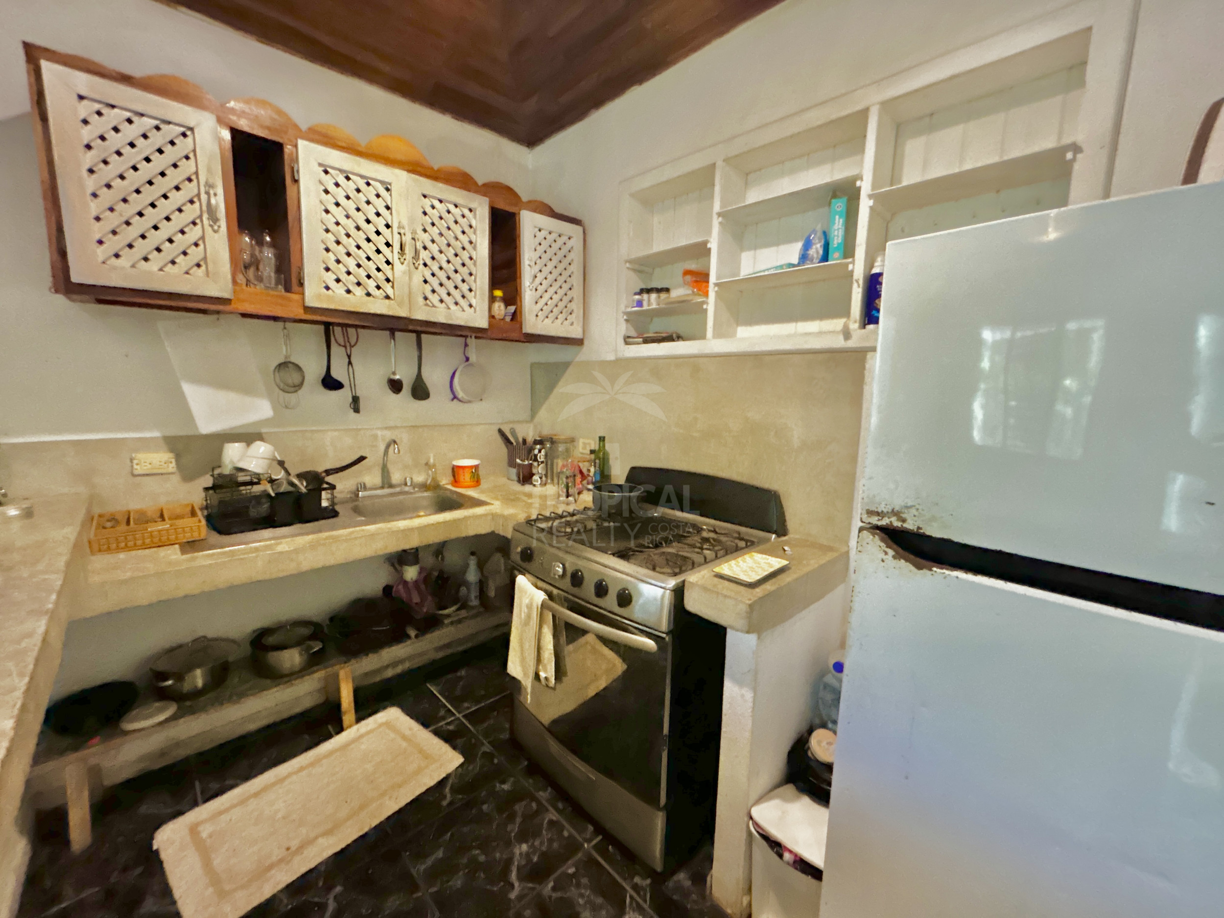 Long-Term Rental Home in Malpaís – Walking Distance to the Beach & 8 Minutes from Santa Teresa