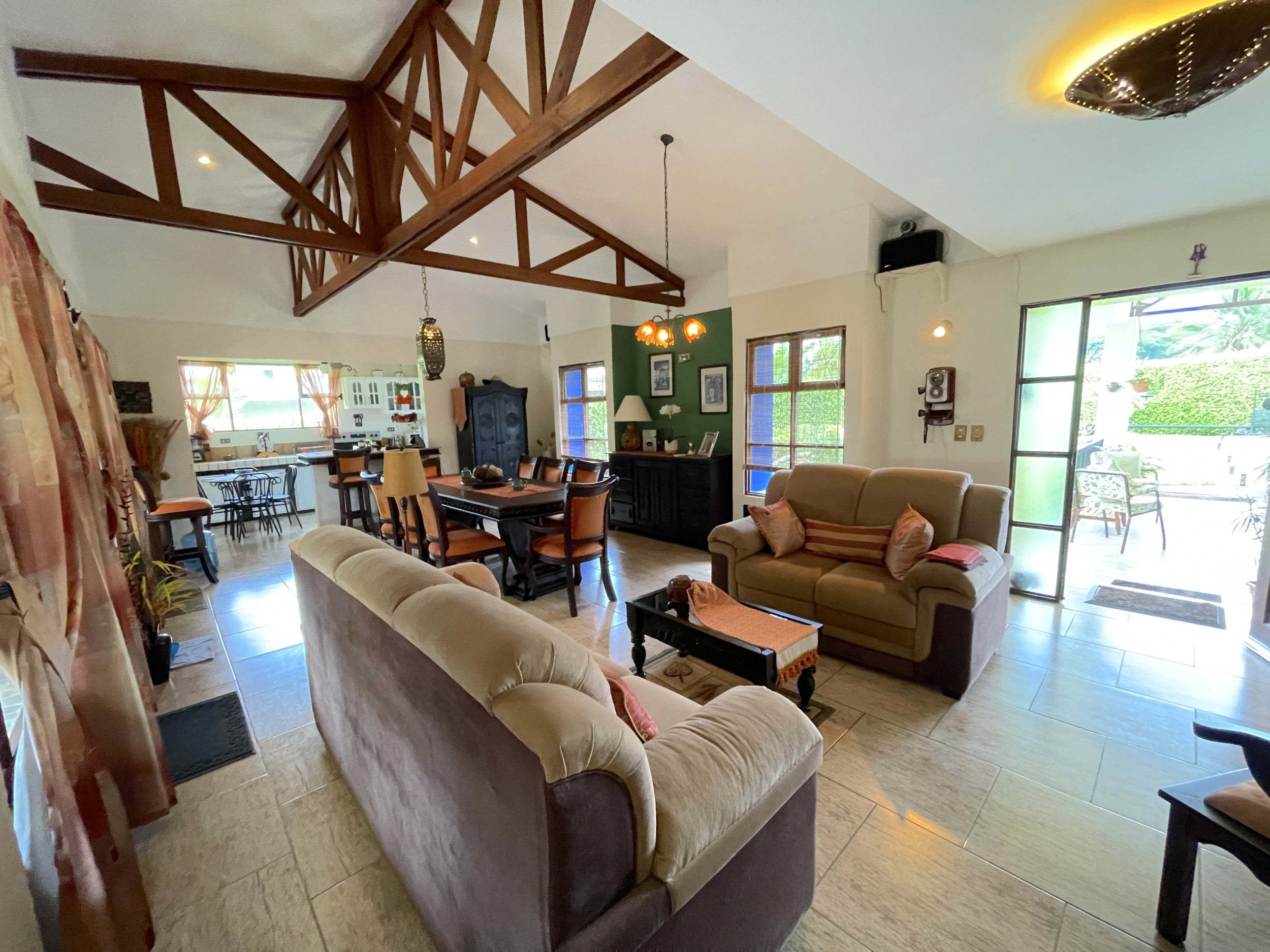 SOLD Charming Single-Story Residence in Los Reyes La Guacima: Your Ideal Home Awaits!