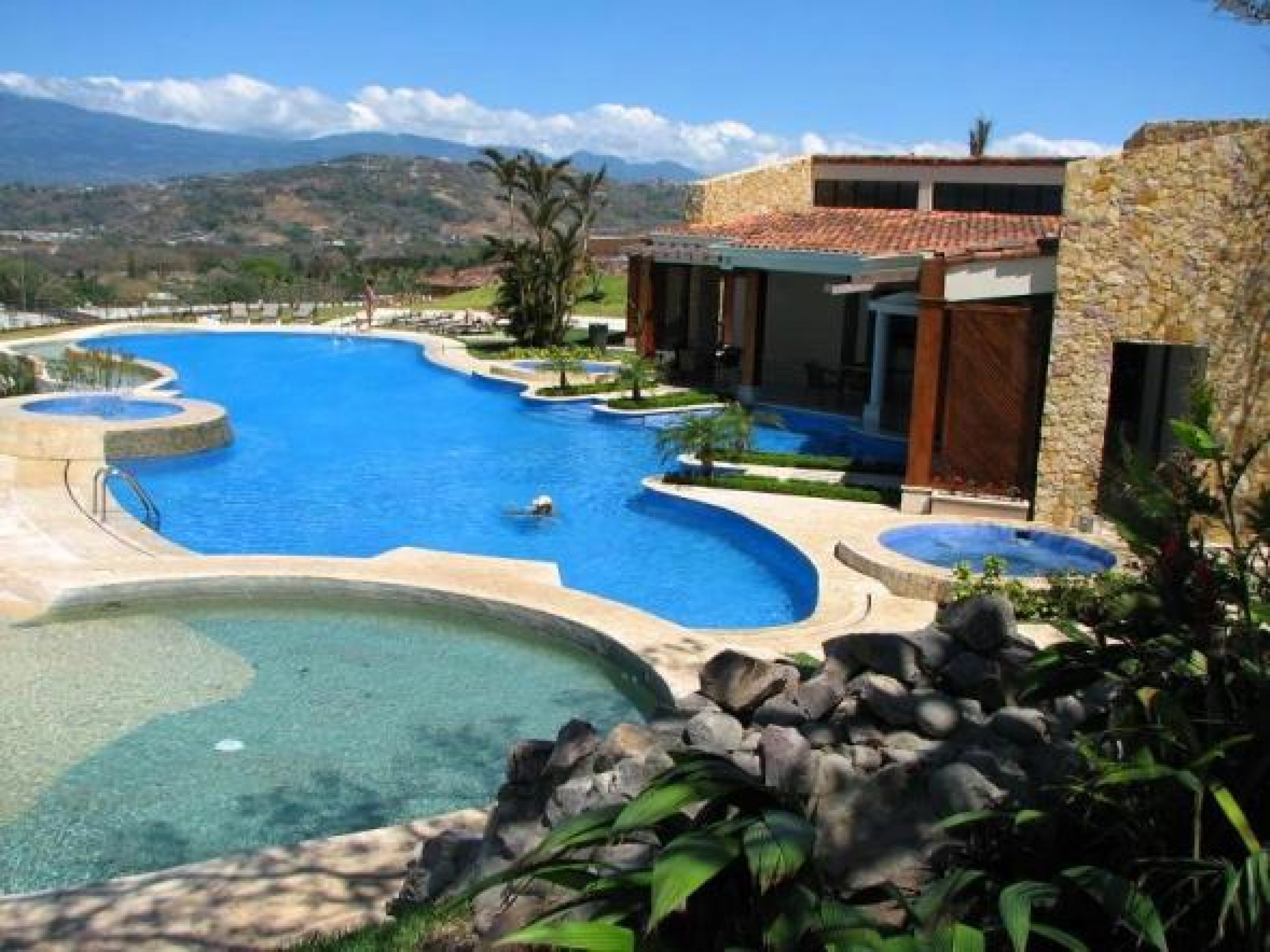 Apartment for Sale in Avalon Country - 2nd Floor with Mountain View