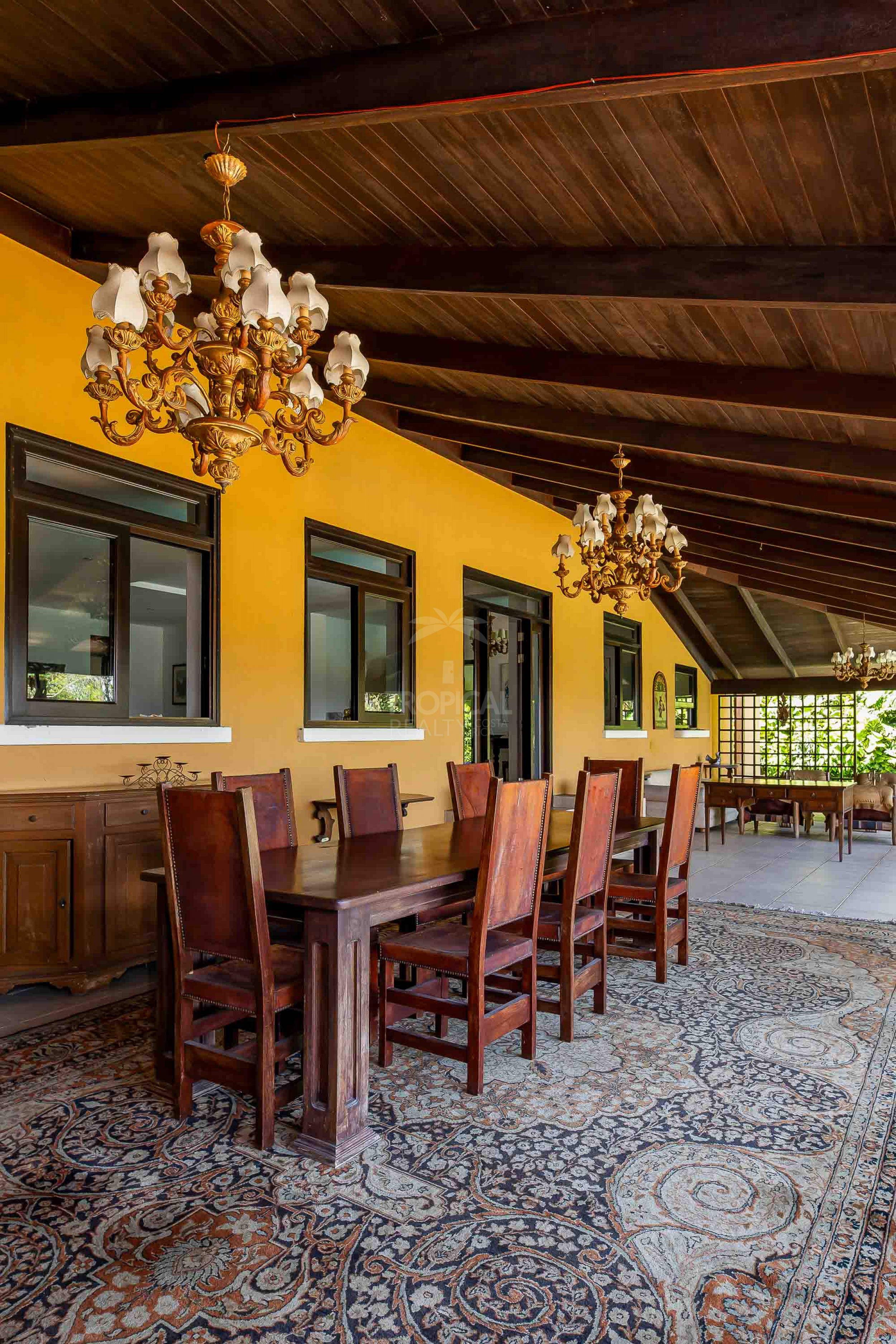 Elegant Italian-Style Villa with Mountain Views – Near Santa Ana, Costa Rica
