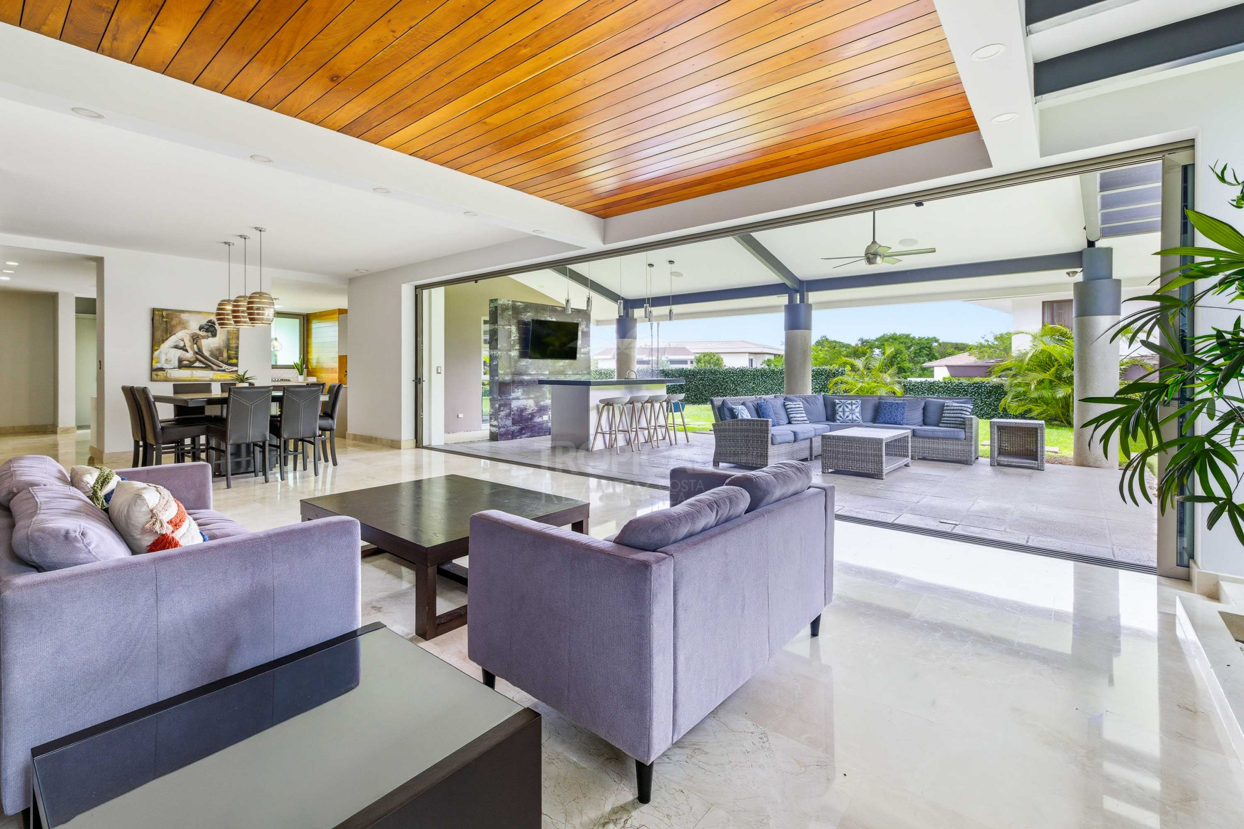 Luxury Contemporary Residence in Hacienda Espinal – Exceptional Spaces for Elevated Living