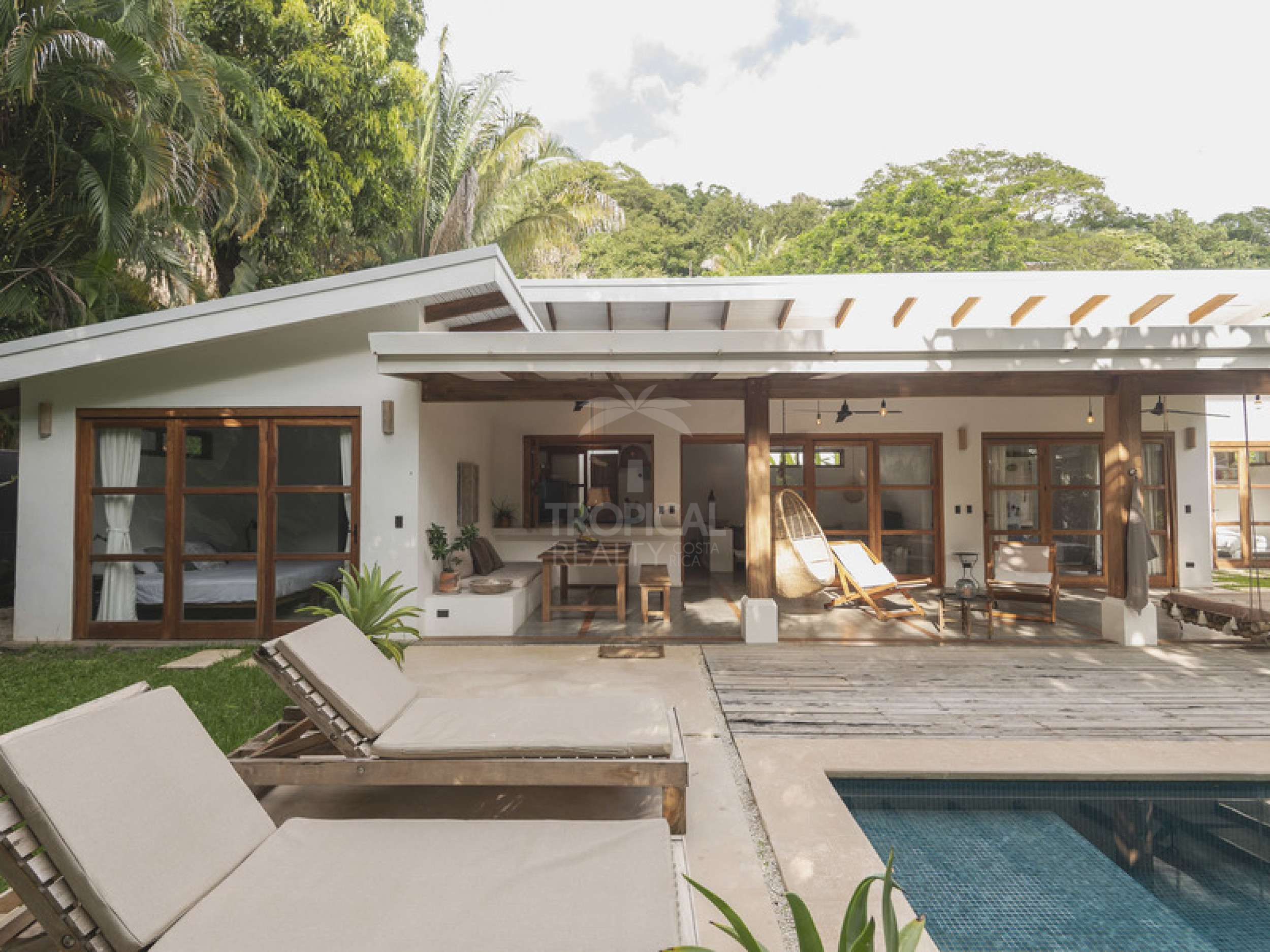 Modern beach home for Sale in Santa Teresa | Contemporary Design and Prime Location