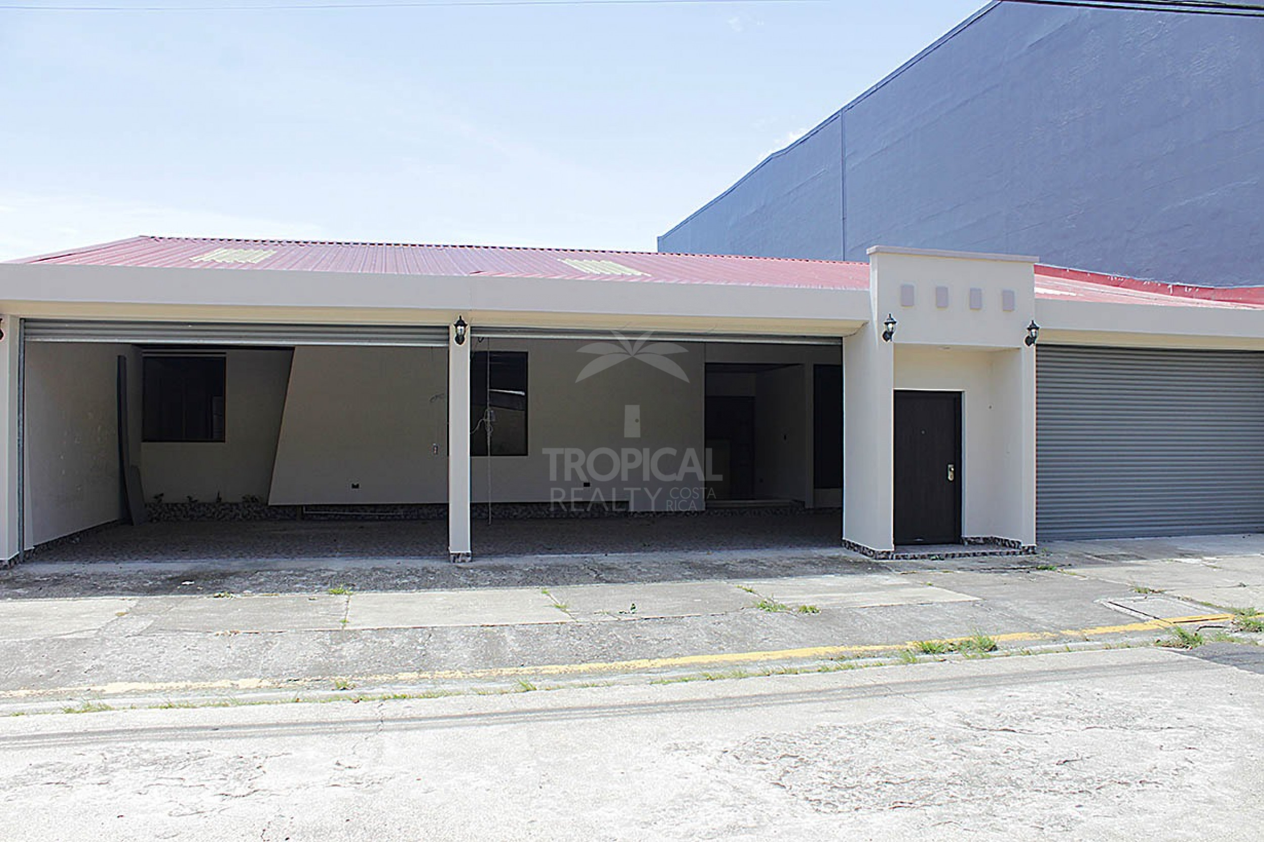 Building for Rent in Barrio Dent, San Pedro – Ideal for Offices or Corporate Headquarters