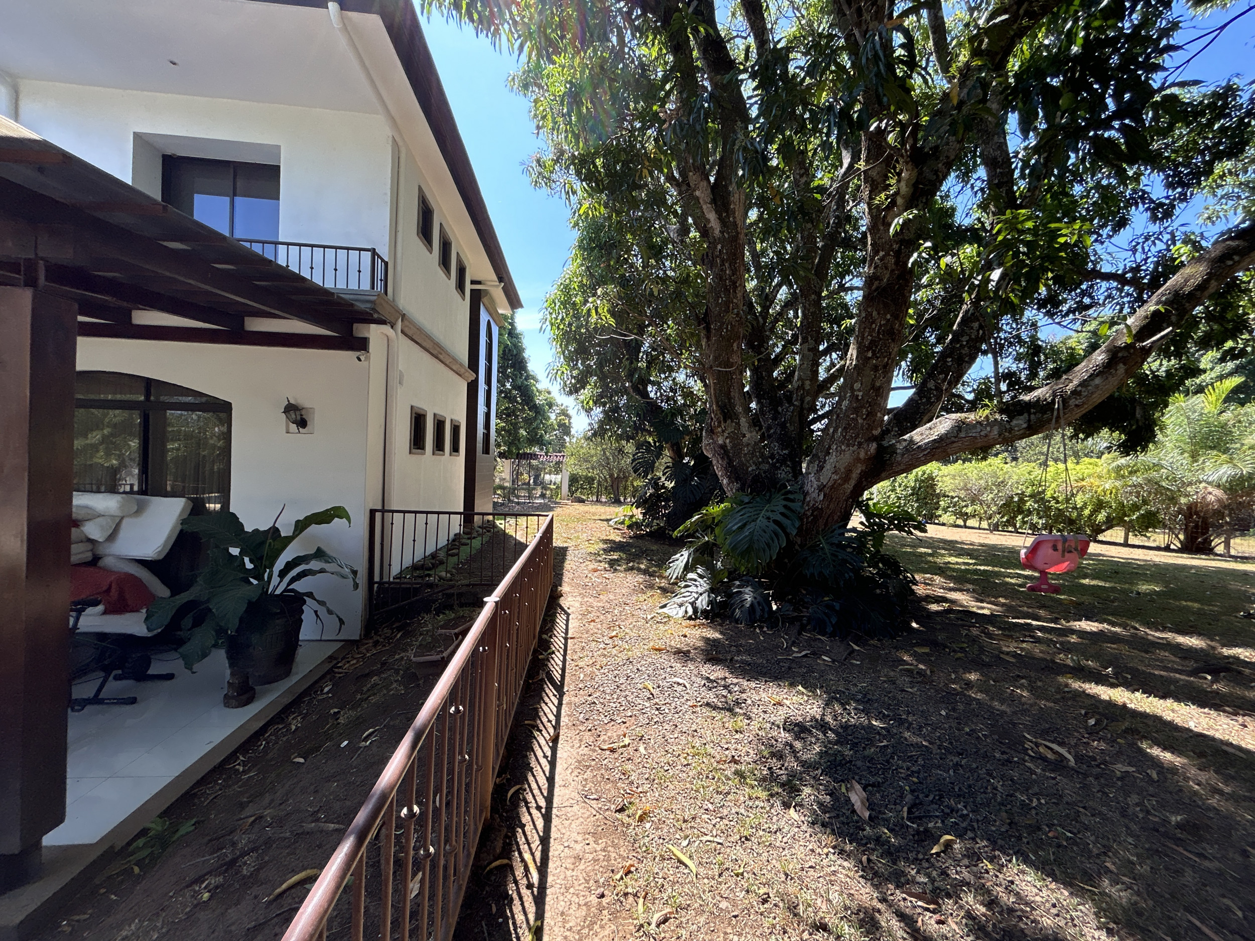 Experience Paradise: Your Dream Home Awaits in a Serene Oasis Garita Alajuela