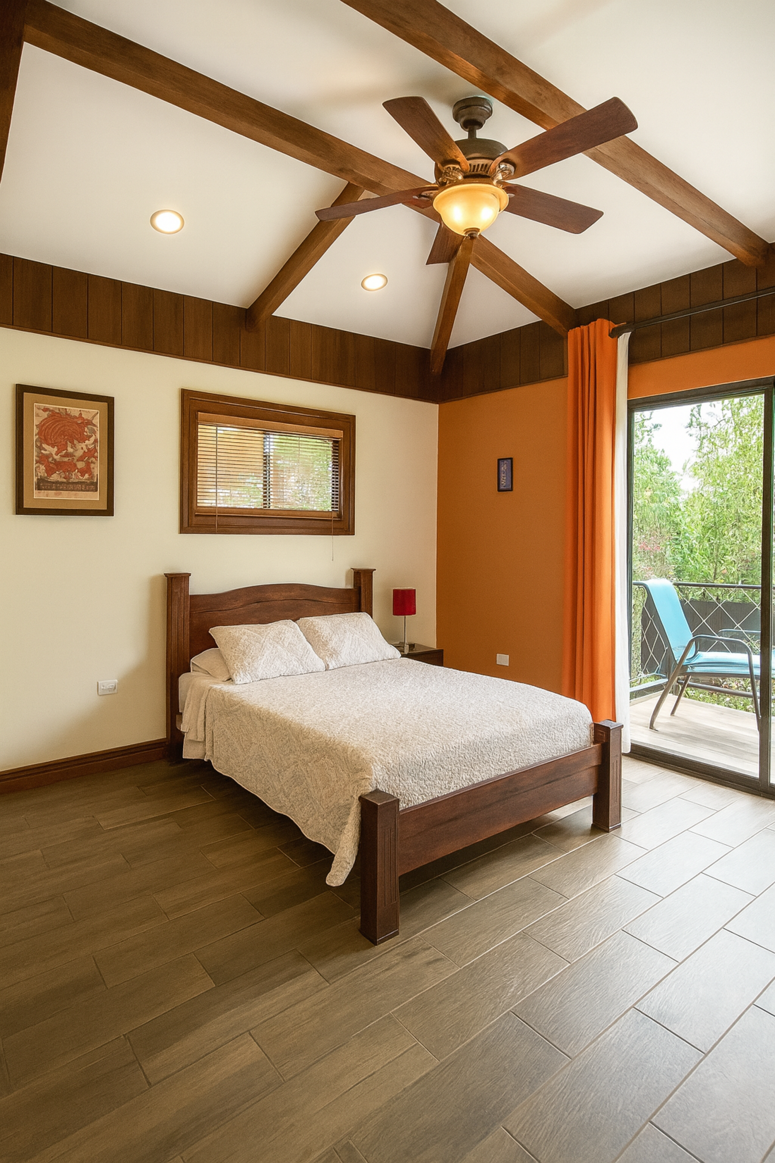 Stunning Home with Pool, Guest Apartments and Panoramic Views in Escazú | ISOLD