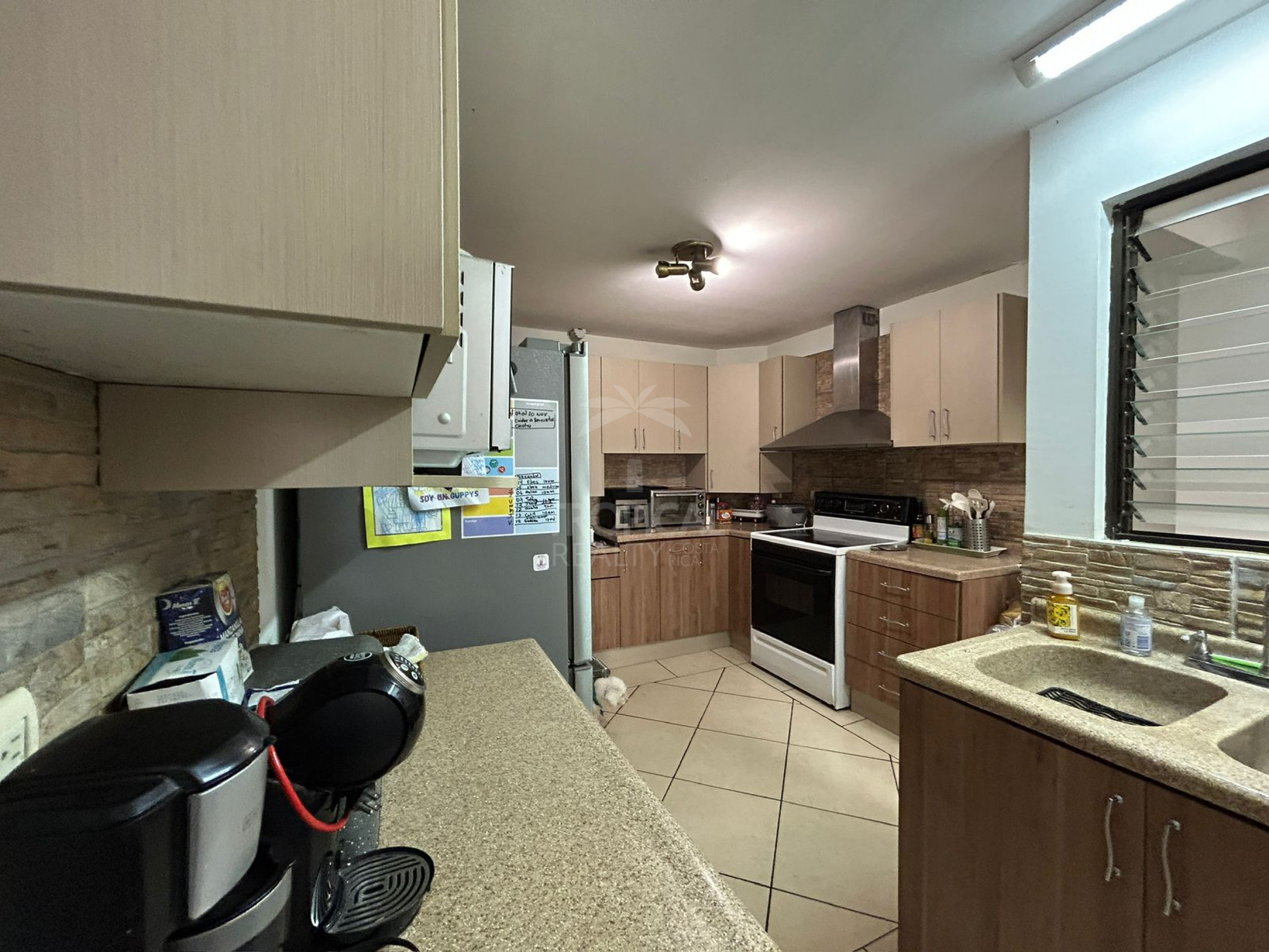 Independent Home for Sale in San Francisco de Dos Ríos – Spacious Layout, Office & Patio