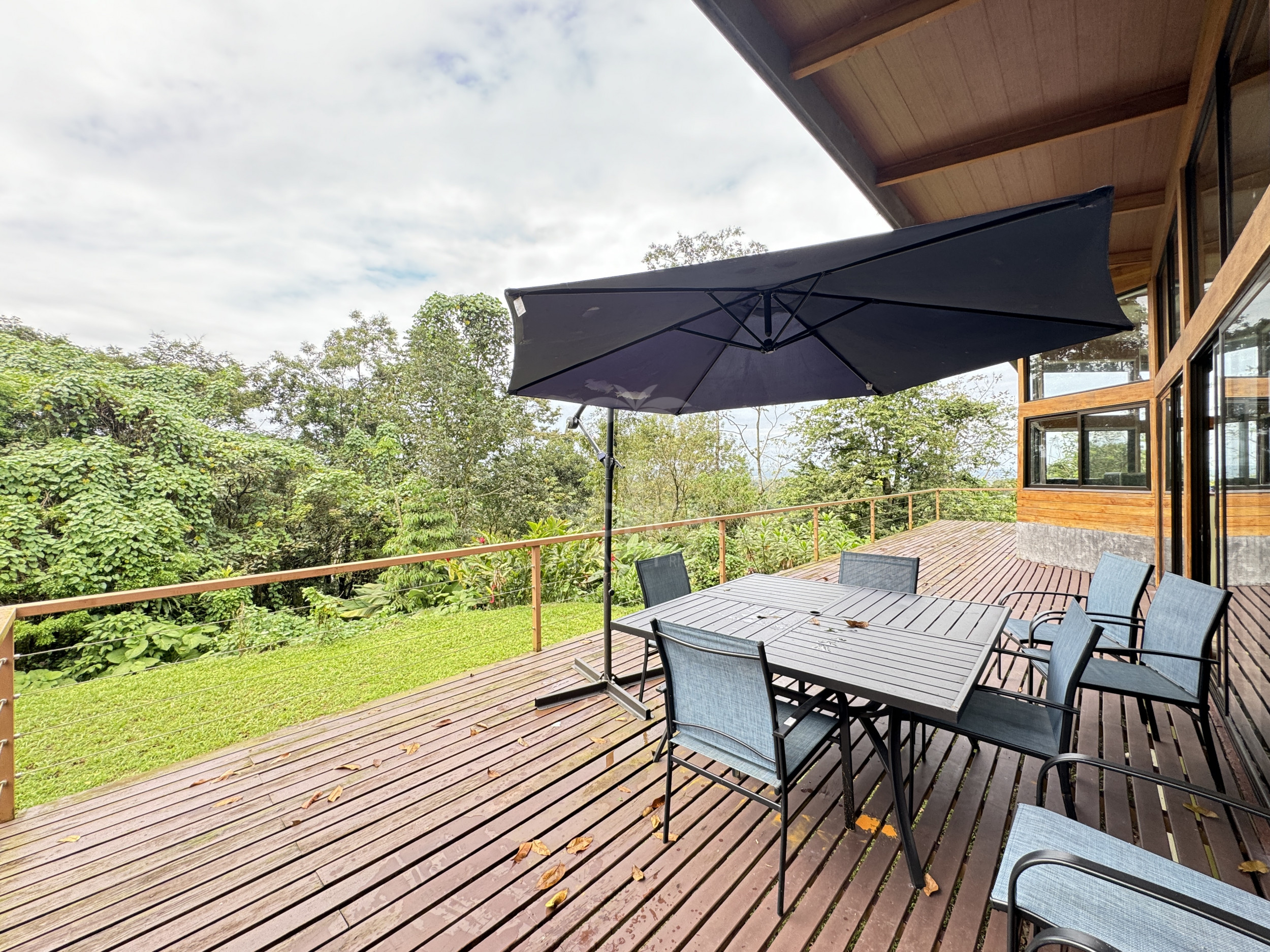 Own a Slice of Paradise in La Fortuna Arenal – Perfect for Living or Investing!