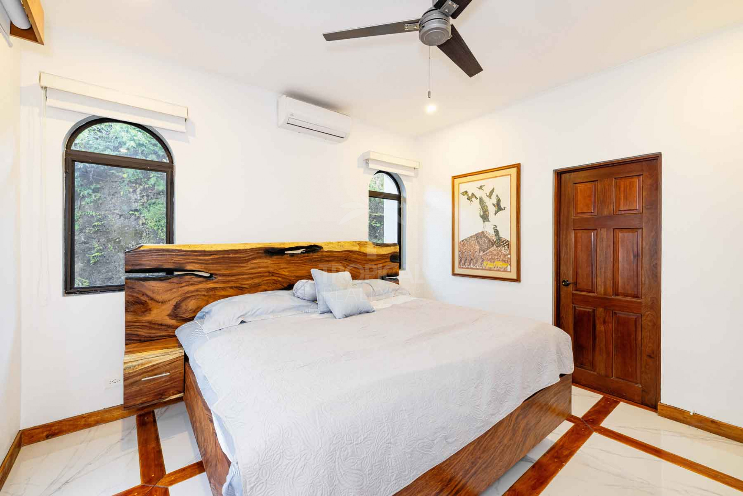 Luxury Villa in Guanacaste with Infinity Pool and Panoramic Ocean & Volcano Views