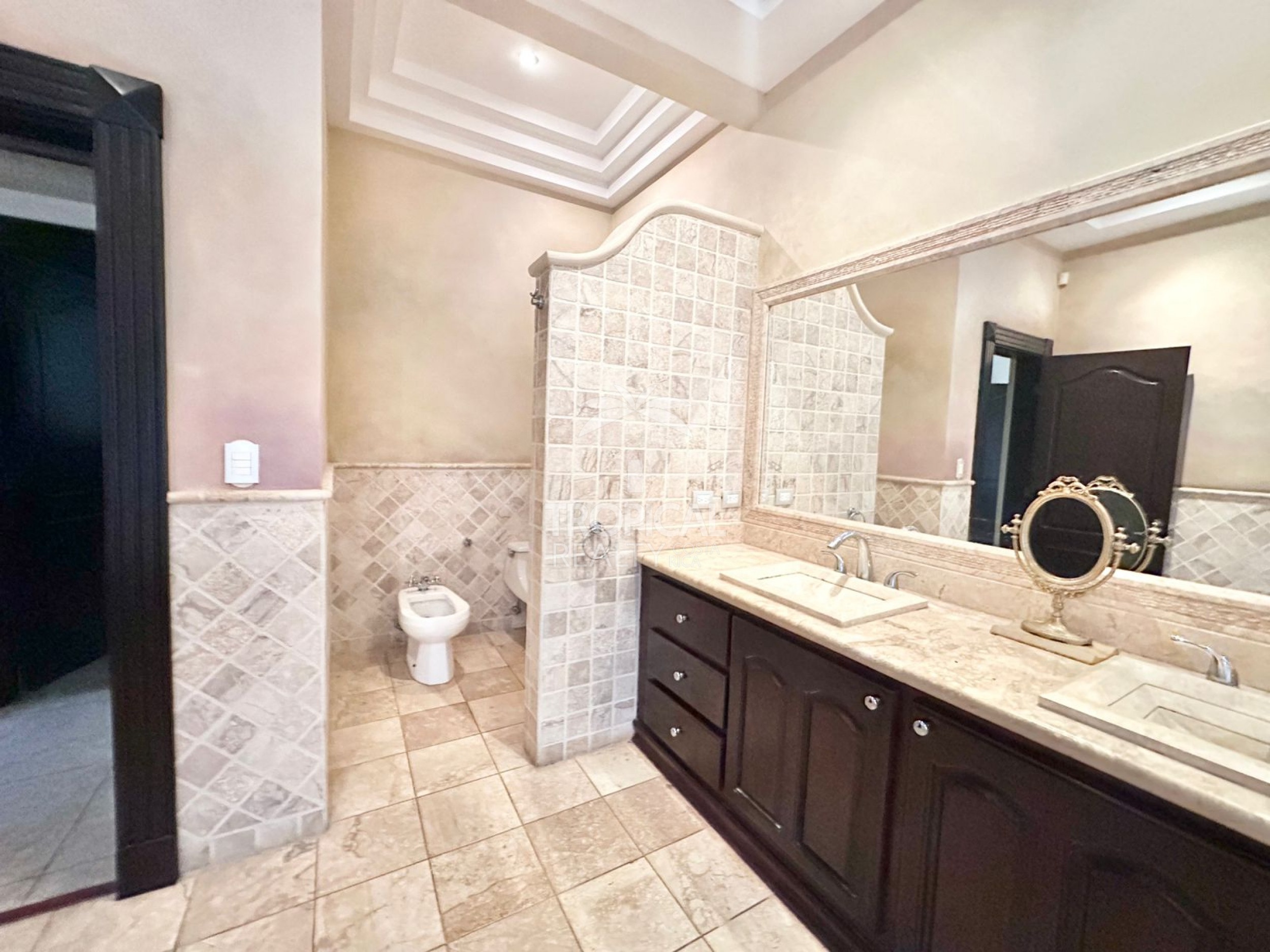 Villa Real for sale or rent