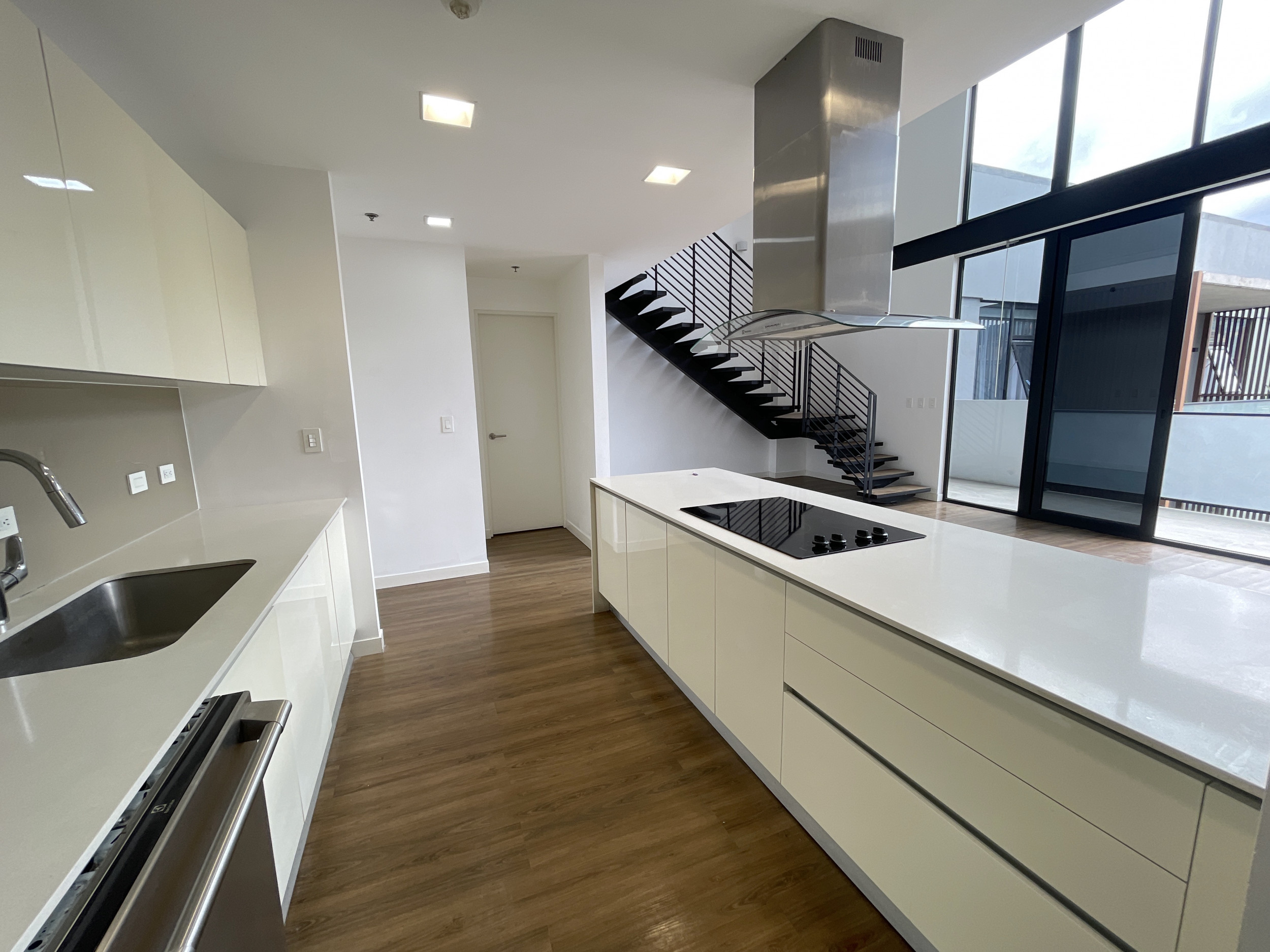 Elegance in the Heights: Exceptional Penthouse in Escazu Village SOLD
