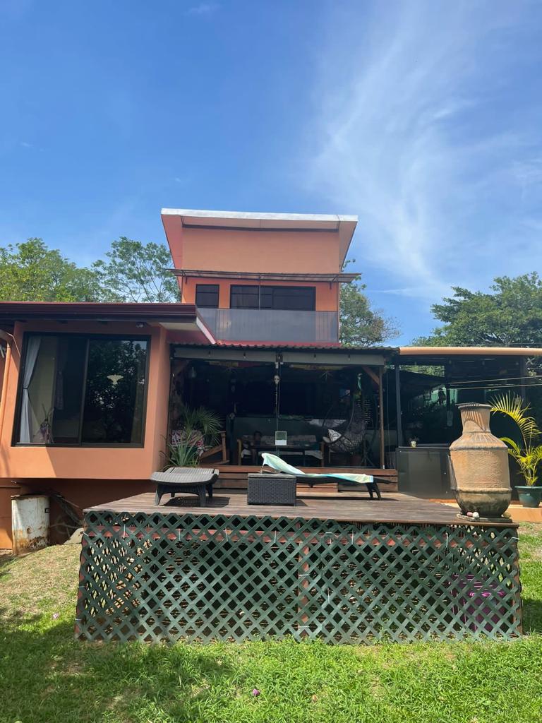Nature-Enveloped Elegance: 3BR Home with Views in Ciudad Colon, Only 6 Blocks from the Center
