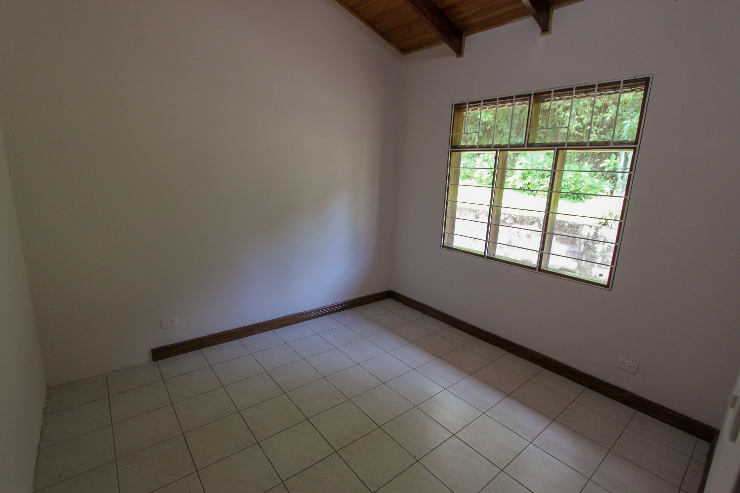 One-story house for sale, Santa Ana, Piedades