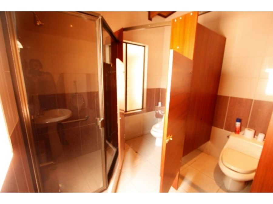 Spacious Two-Story Building in Prime San Pedro Location - Ideal for Business or Offices