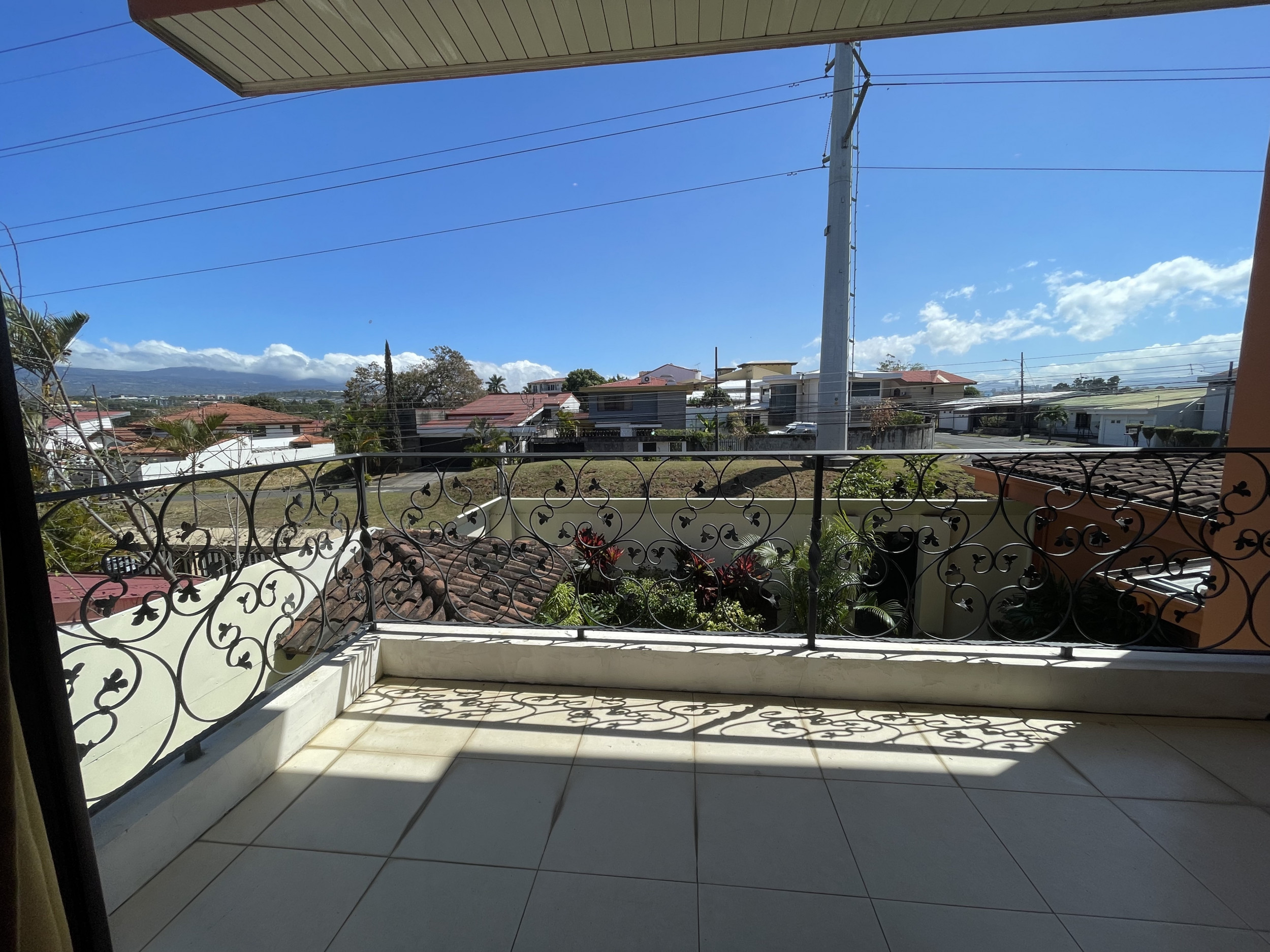 Elegant home for sale, Bosque de Doña Rosa, Cariari, Belen