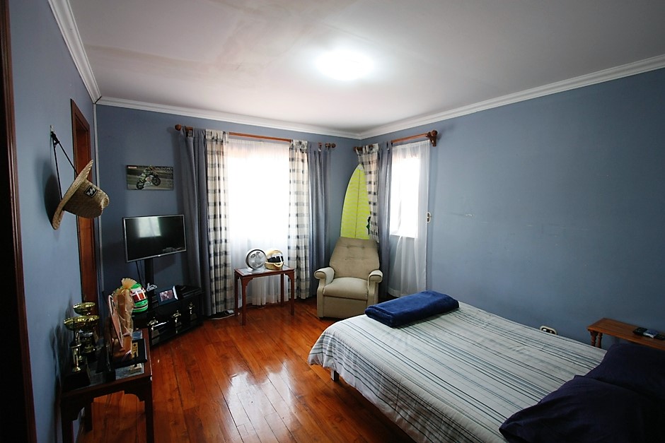 Ciudad Colon, property for sale with 4 houses, with 2,7 acres land