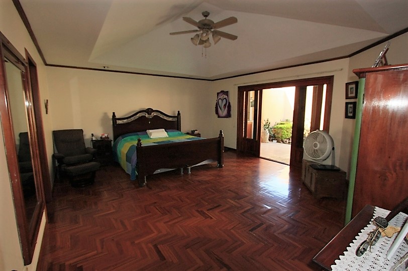 One story house for sale in gated community Santa Ana SOLD