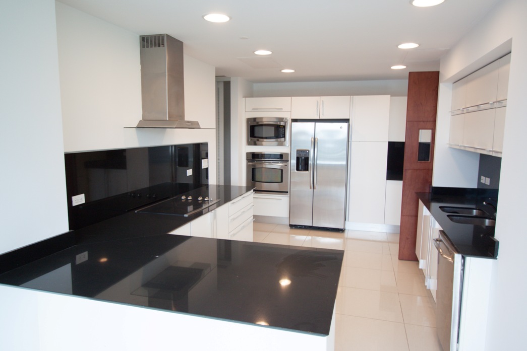 Luxurious Apartment Living in Central Park, Escazú: Exclusive Opportunity for Rent or Purchase
