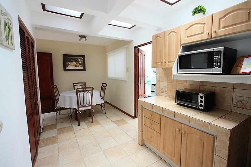 Elegant one-story house in Los Laureles de Escazu with a pool for your enjoyment SOLD