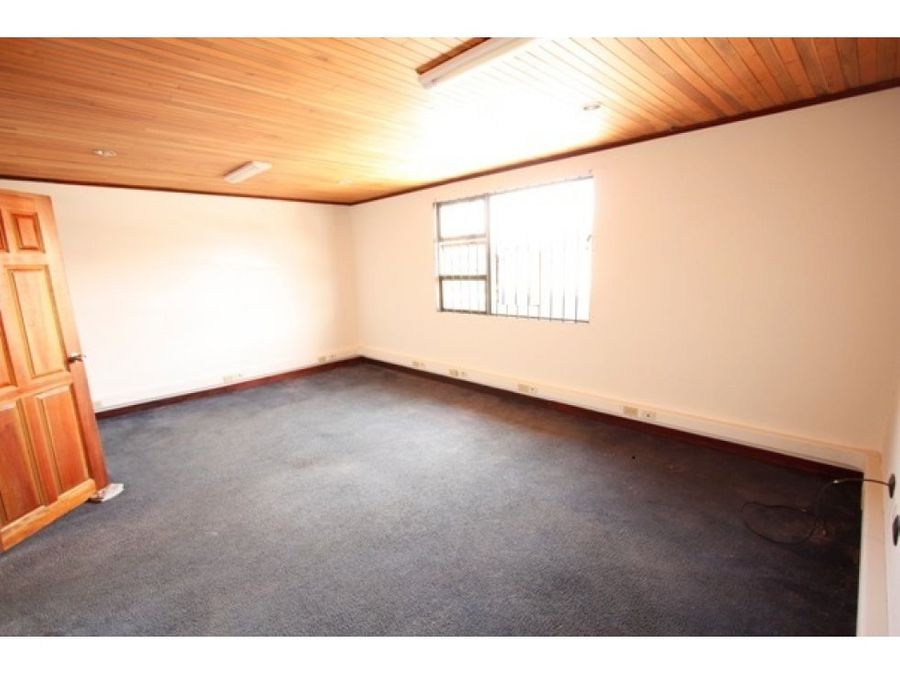 Spacious Two-Story Building in Prime San Pedro Location - Ideal for Business or Offices