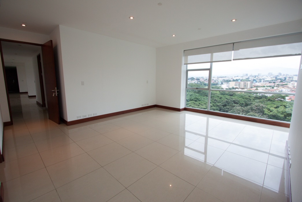 Luxurious Apartment Living in Central Park, Escazú: Exclusive Opportunity for Rent or Purchase