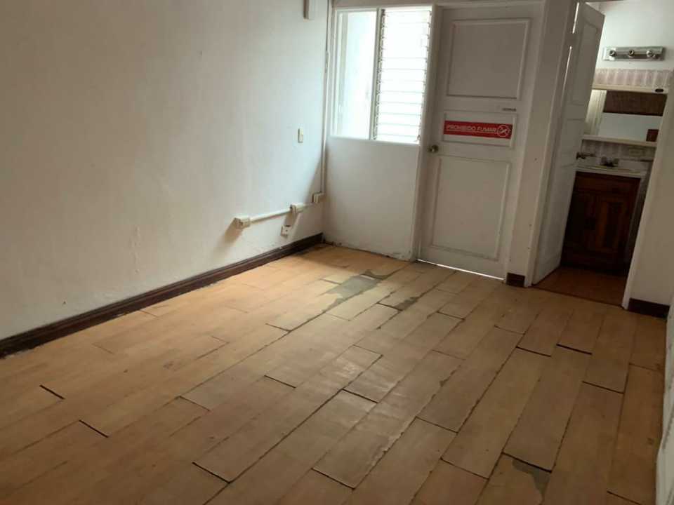 House in Sabana fixer upper