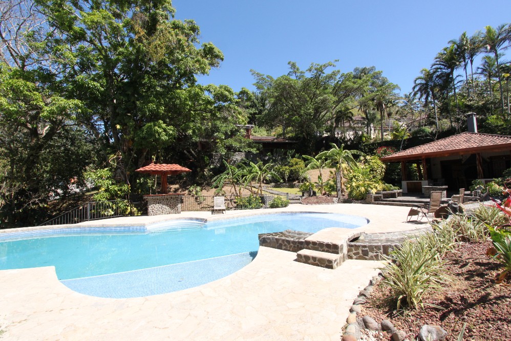 Exclusive Property with Two Houses in Gated Community: Brasil de Mora, Ciudad Colón