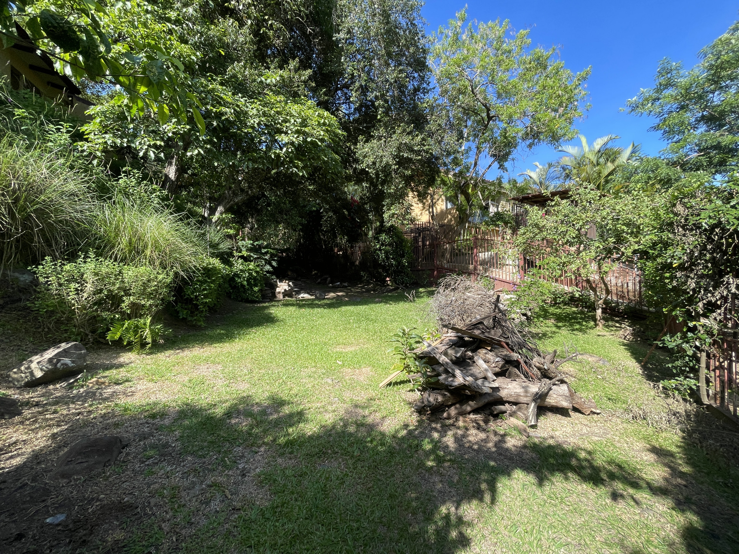House in Alto Las Palomas single story with breathtaking Views and Lush Gardens SOLD