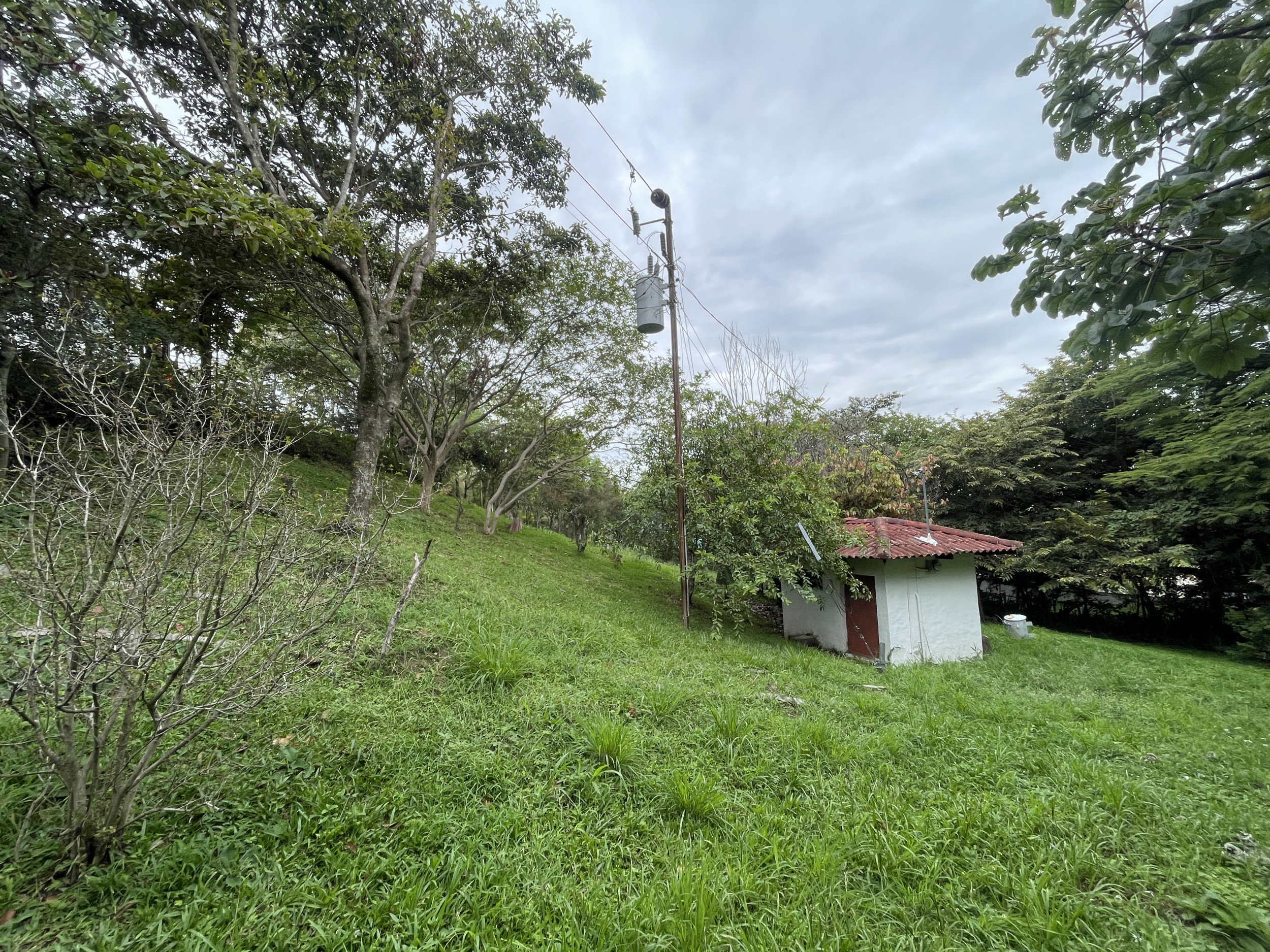 Guachipelin Escazú Fixer Upper home with views to the mountains SOLD