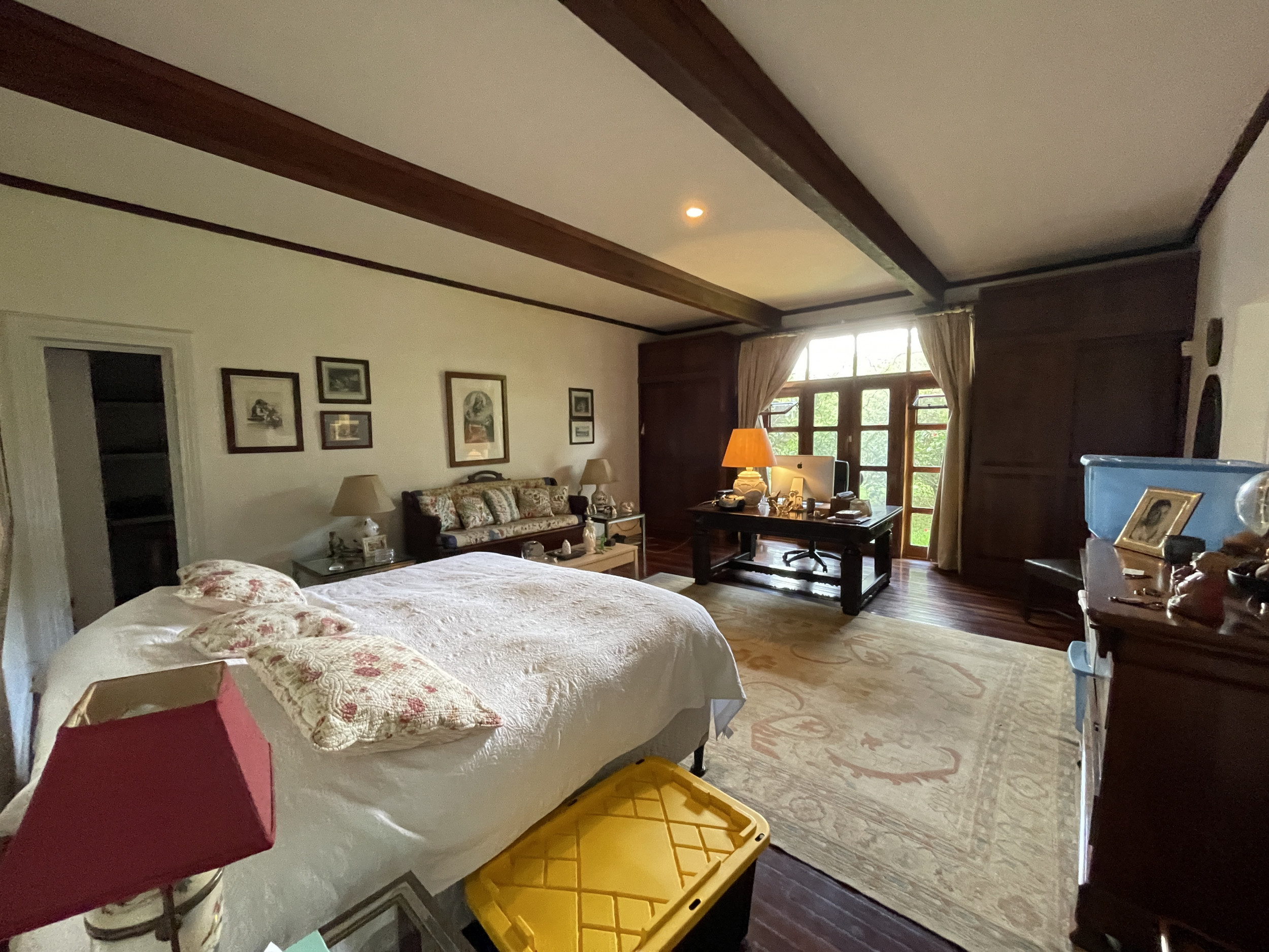 Versatile Estate in Santa Ana, Piedades: Ideal for Hotel, Airbnb, or Development