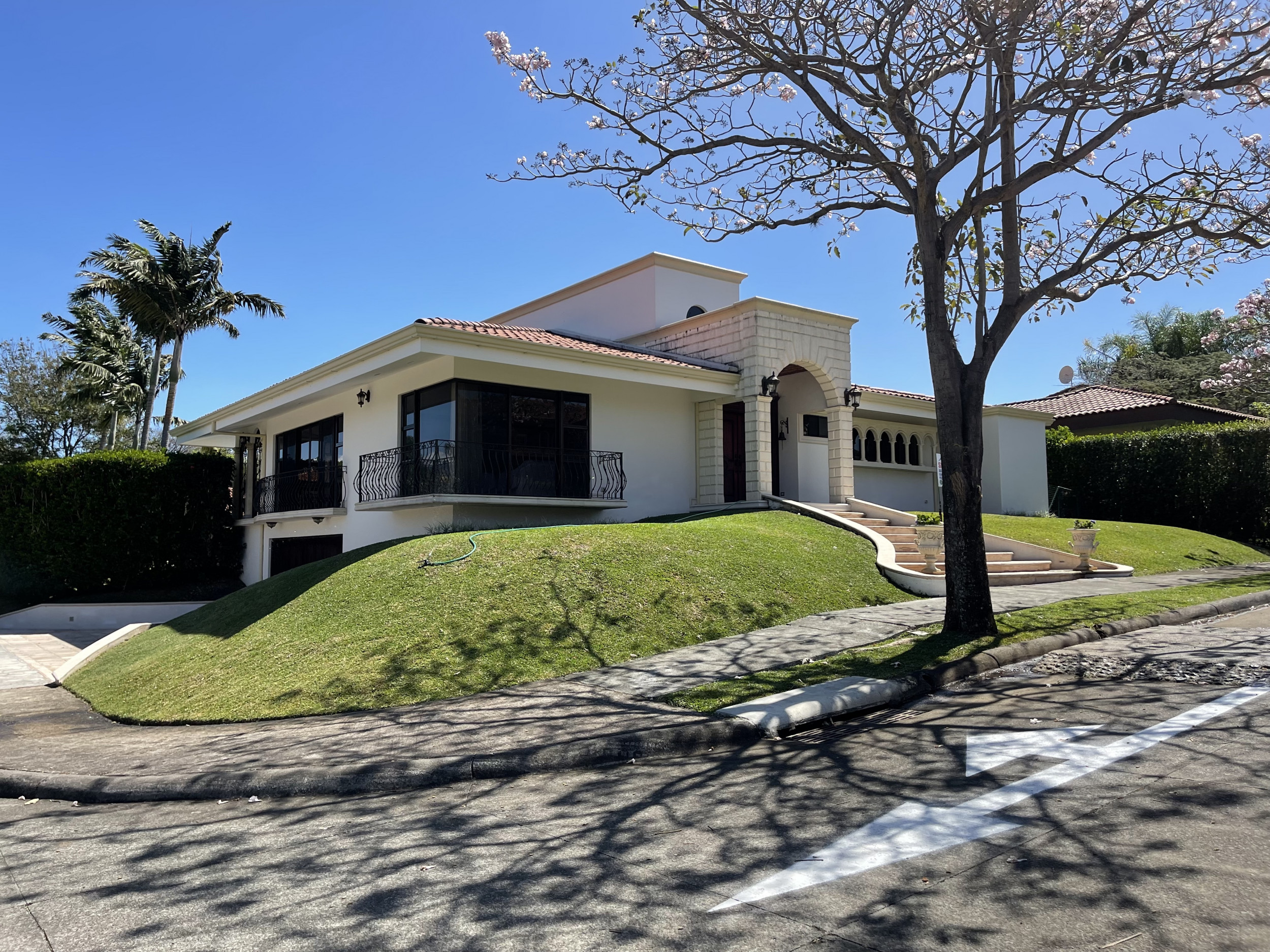 Luxury home for sale Alajuela, San Rafael close to Intel and Belen SOLD