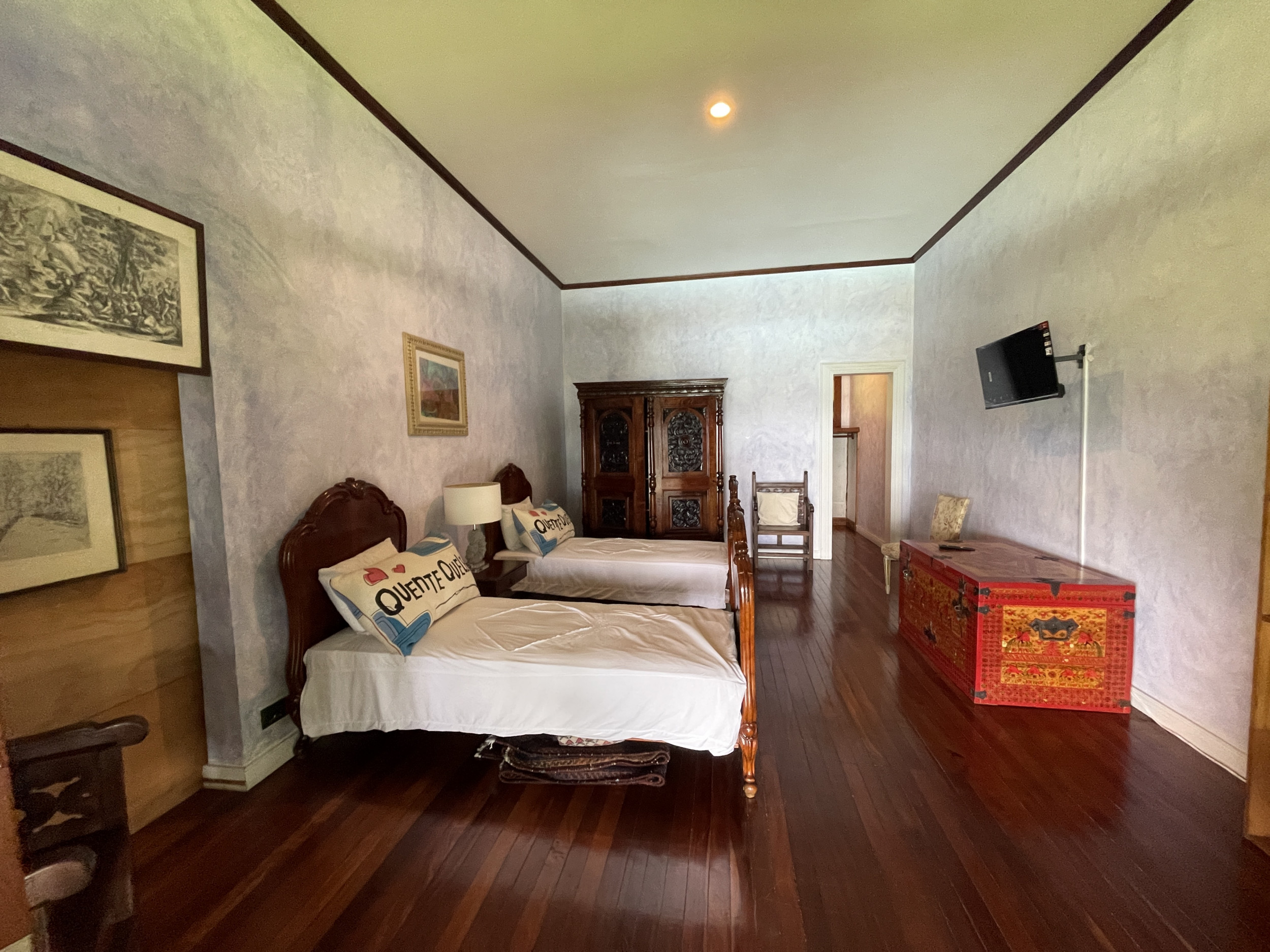 Versatile Estate in Santa Ana, Piedades: Ideal for Hotel, Airbnb, or Development