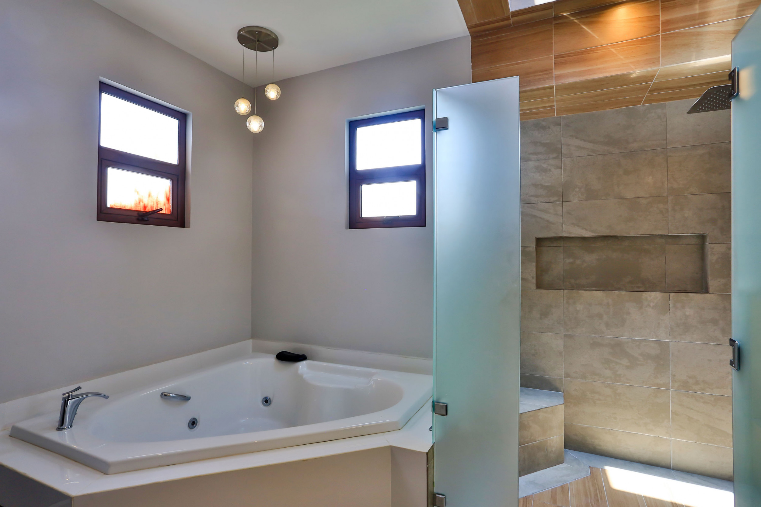 Contemporary House in Los Reyes, la Guacima for sale *SOLD*
