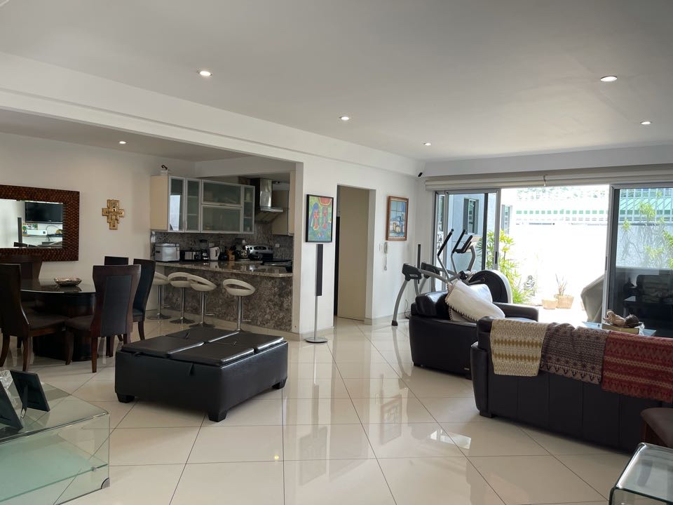 Modern Elegance: Contemporary House for Sale or Rent in Escazú Condominium