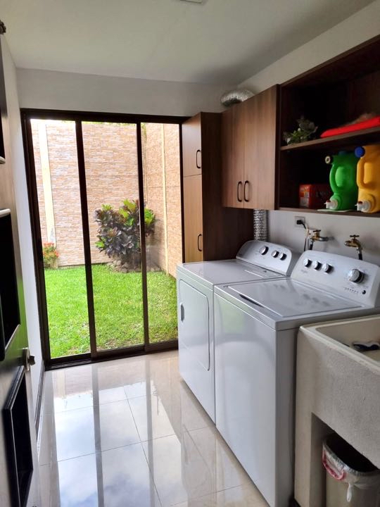 Spacious and Elegant Home for Sale in Santa Ana Hills: Modern Design, Amenities, and Security SOLD