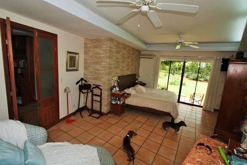 House for sale Santa Ana, in private gated community, Santa Ana, San José