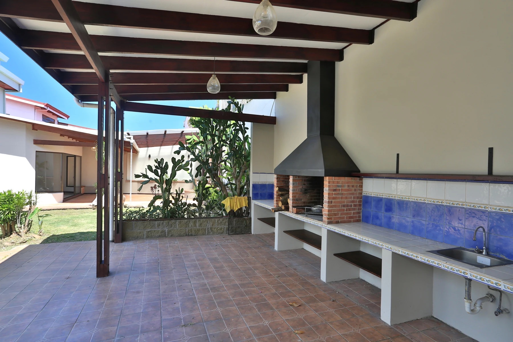SOLD Escazu, Trejos Montealegre house for sale with pool, Escazu (canton), San José
