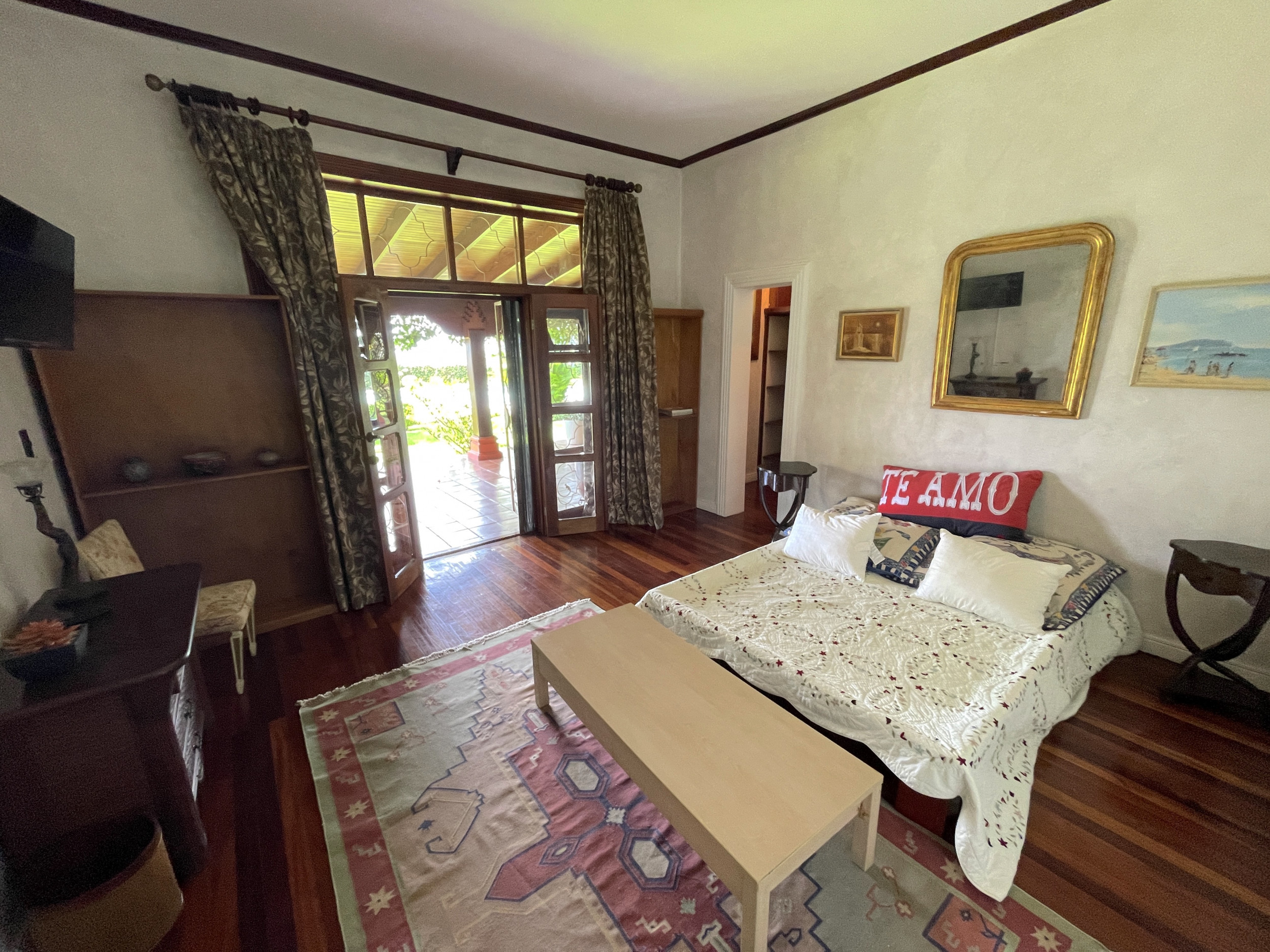 Versatile Estate in Santa Ana, Piedades: Ideal for Hotel, Airbnb, or Development