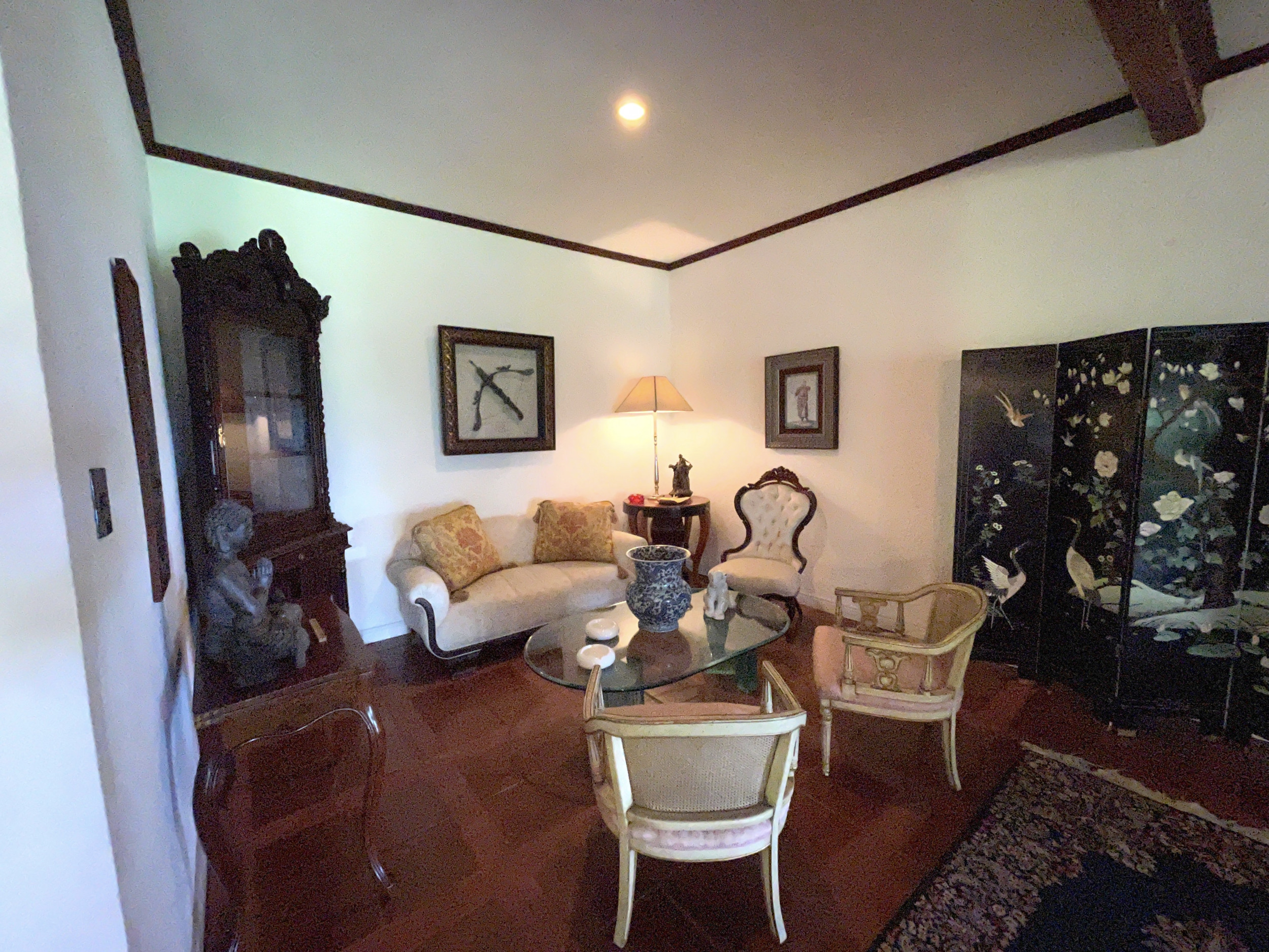 Versatile Estate in Santa Ana, Piedades: Ideal for Hotel, Airbnb, or Development