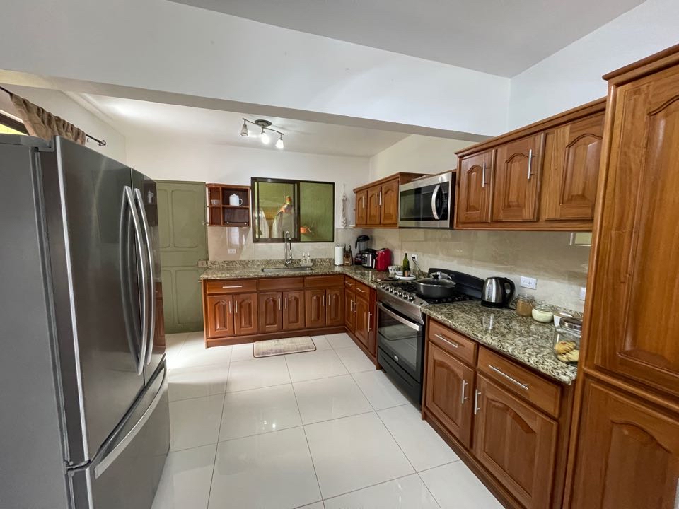 Dual Delight in Escazú: Two Homes on a Spacious Lot in San Antonio