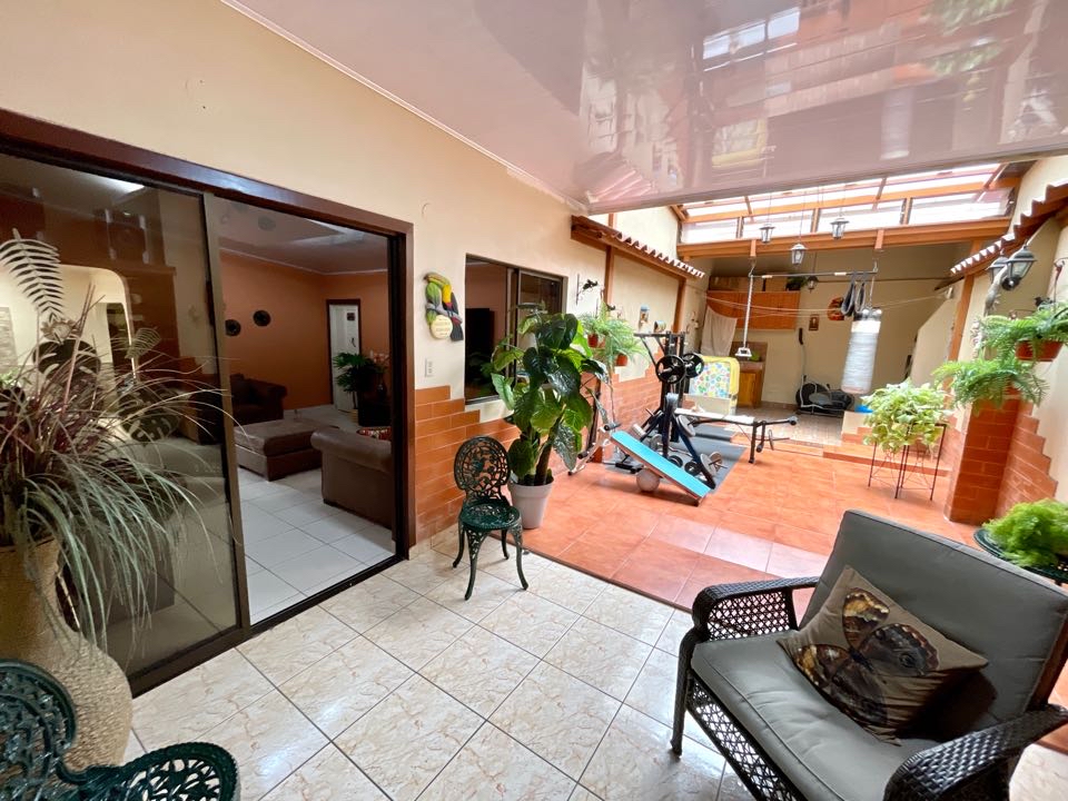 Rohrmoser, residential Roma house plus apartment. SOLD