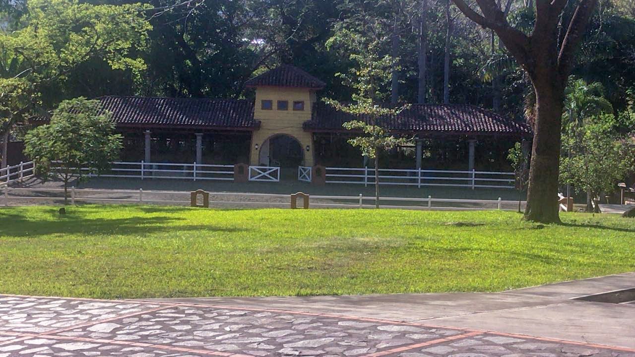 Luxury Estate, a unique home for horse lovers, located in La Garita de Alajuela