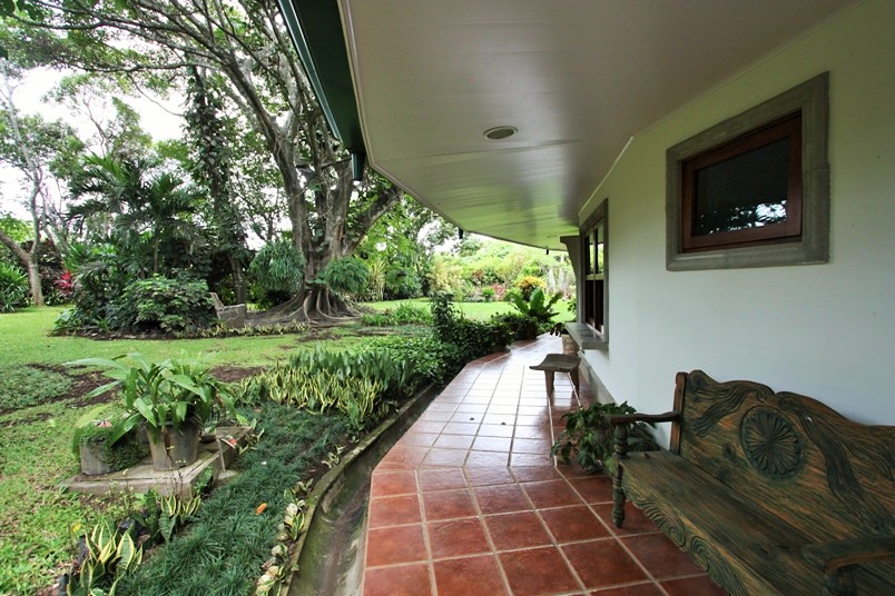 House for sale Santa Ana, in private gated community, Santa Ana, San José