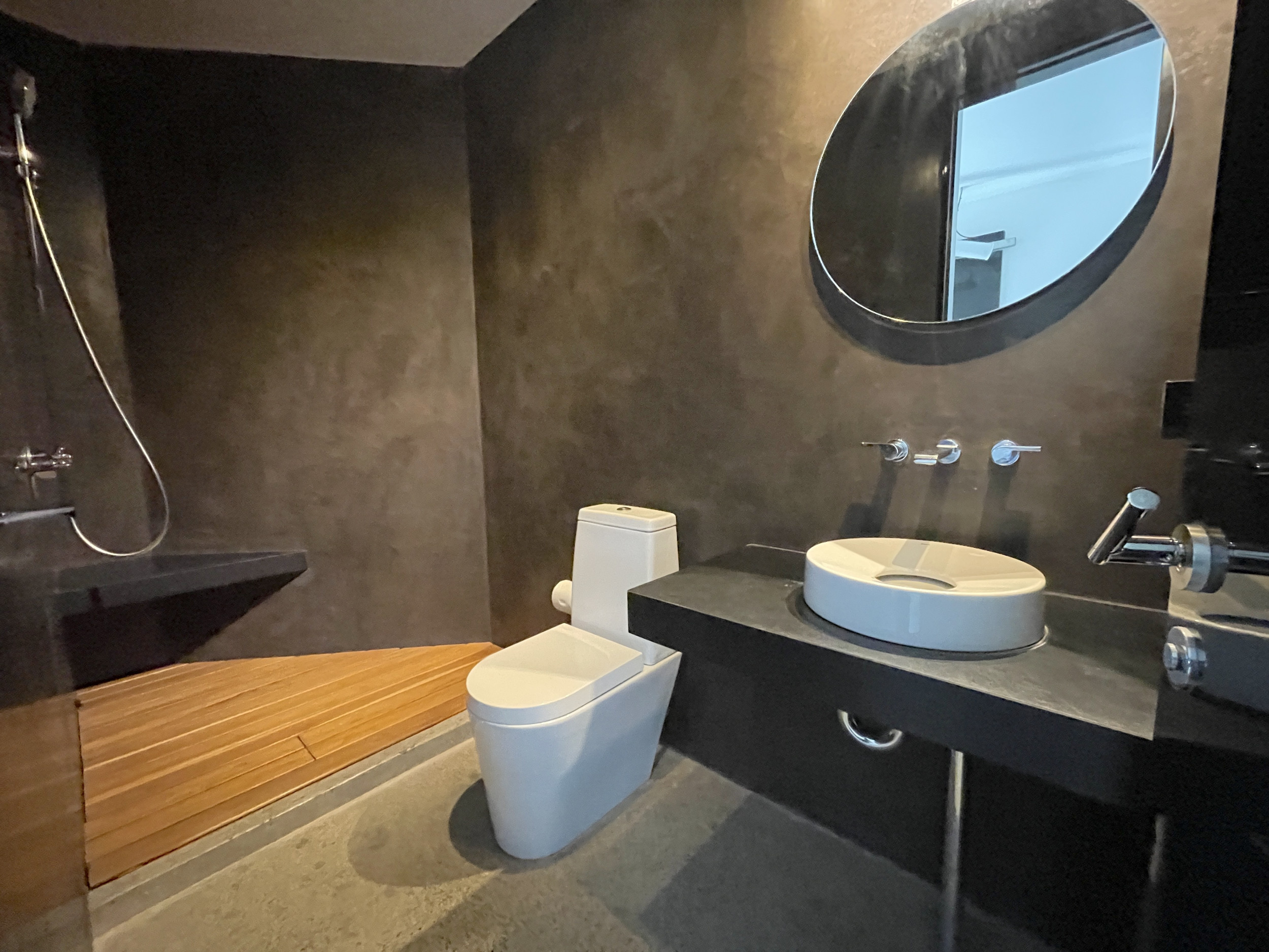 Modern Luxury Condominiums with Mountain and Country Club Views in Escazú