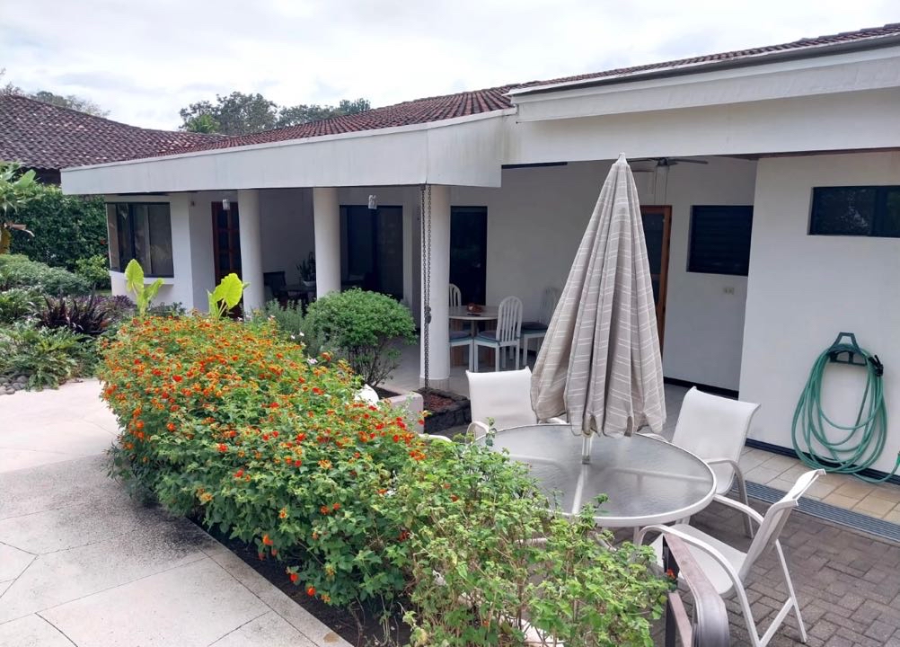 For Sale, Single-Story House with Pool Los Reyes SOLD